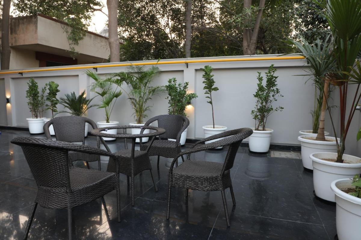 outdoor BBQ area
