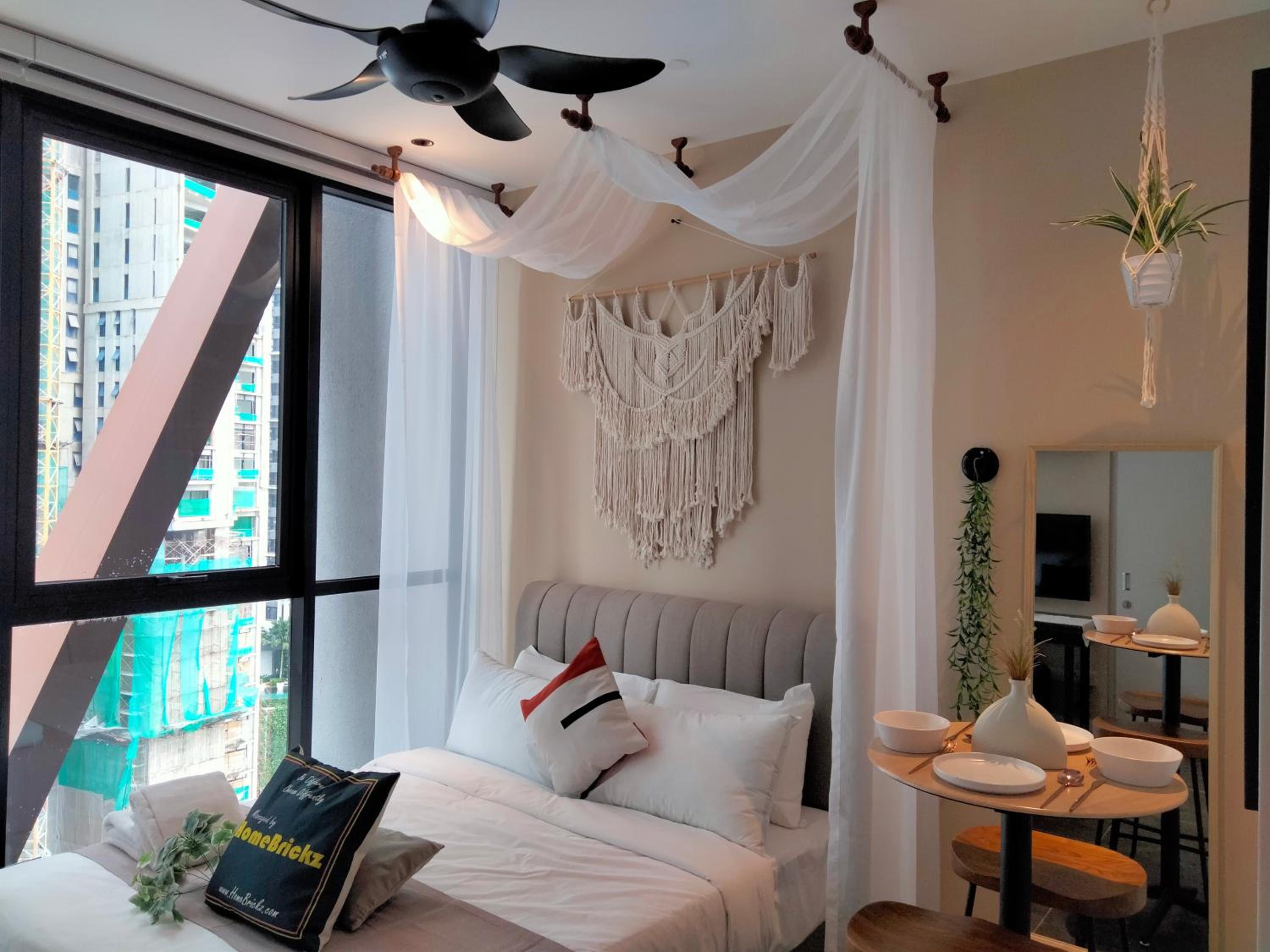 Scarletz Suites KLCC I HomeBrickz