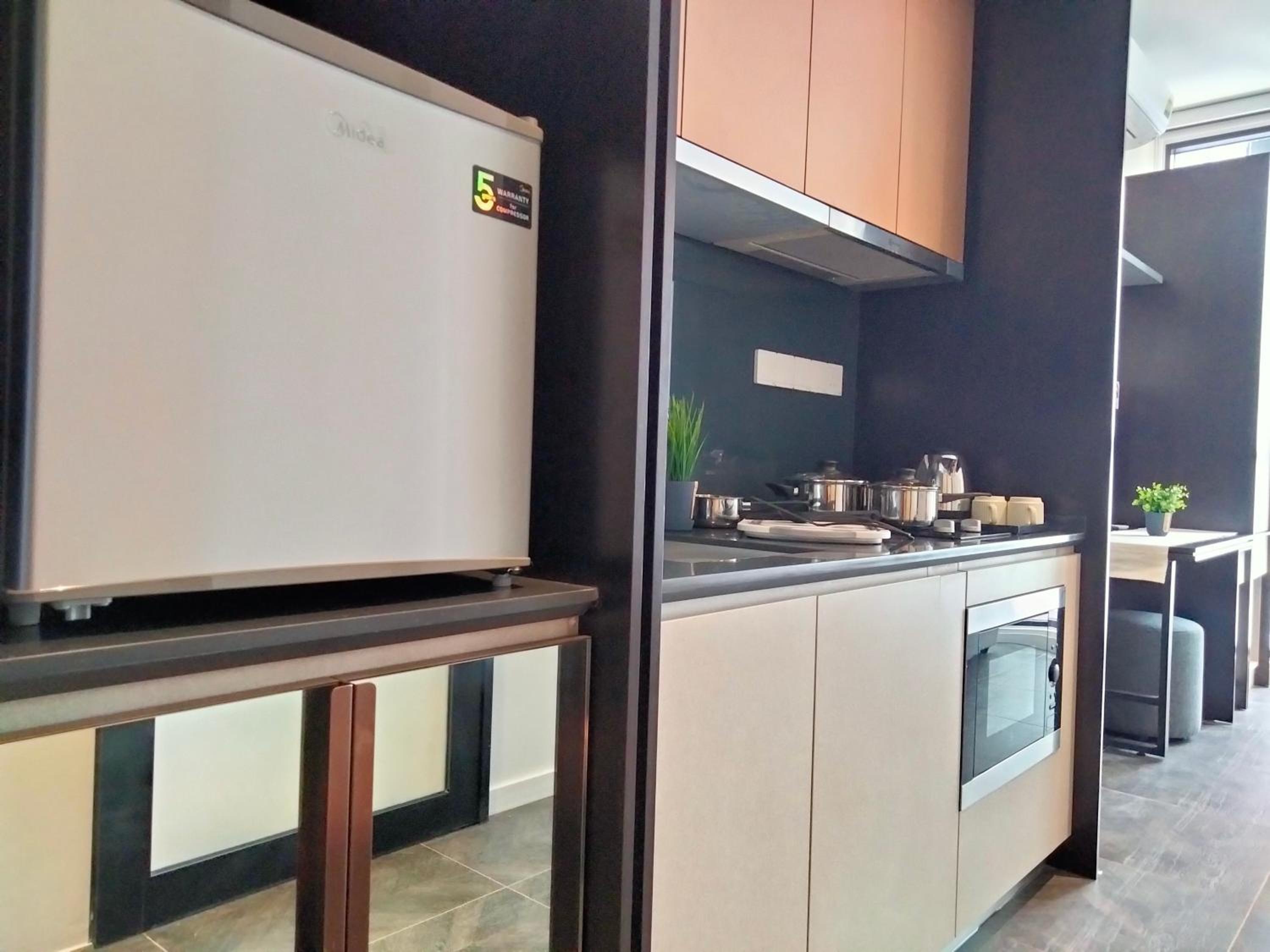 Scarletz Suites KLCC I HomeBrickz