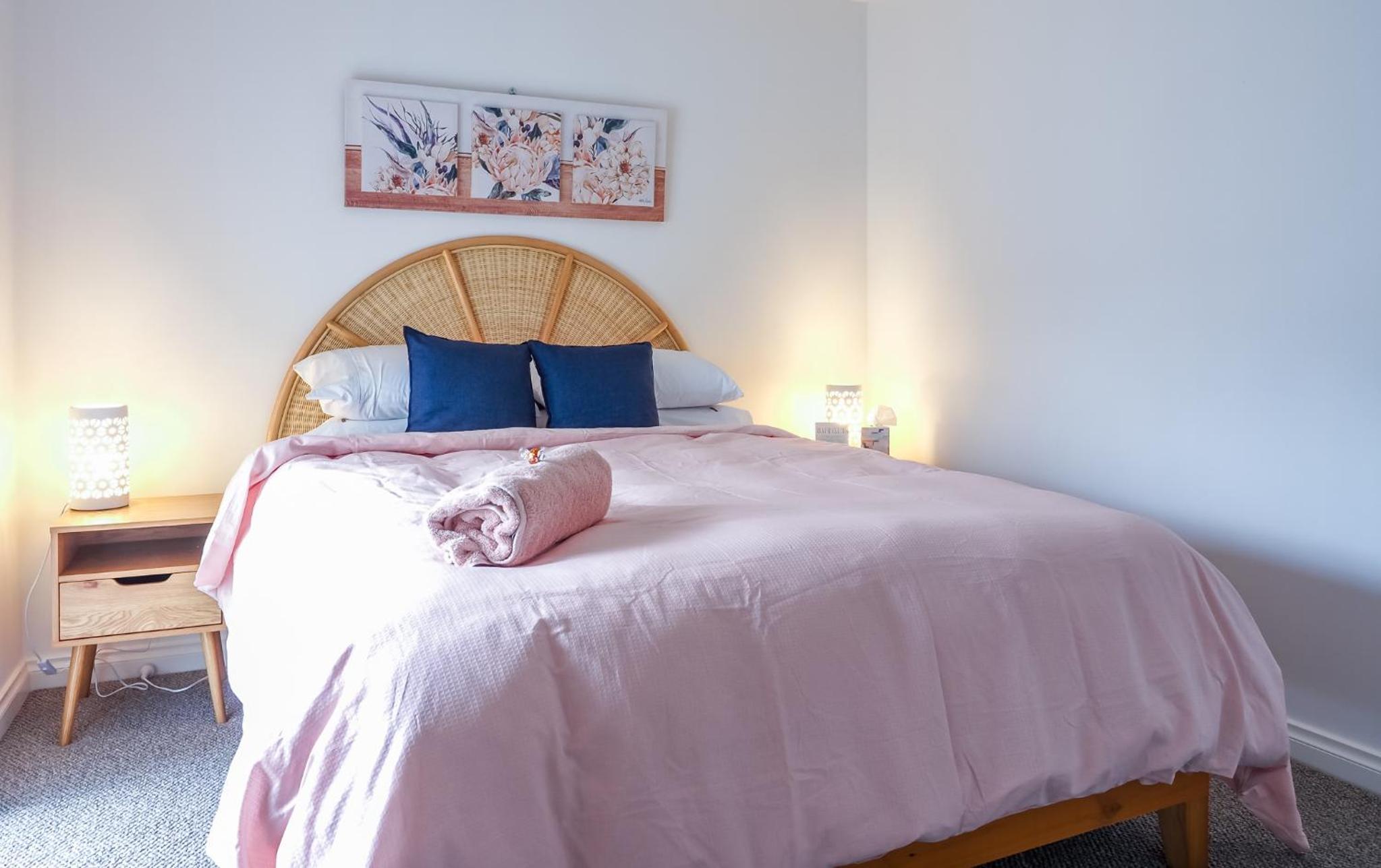 New Home~close to Airport & Swan Valley inc B/fast 1st Morning~