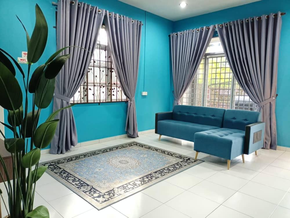 Homestay Kemaman Private Pool Fyna photo 2