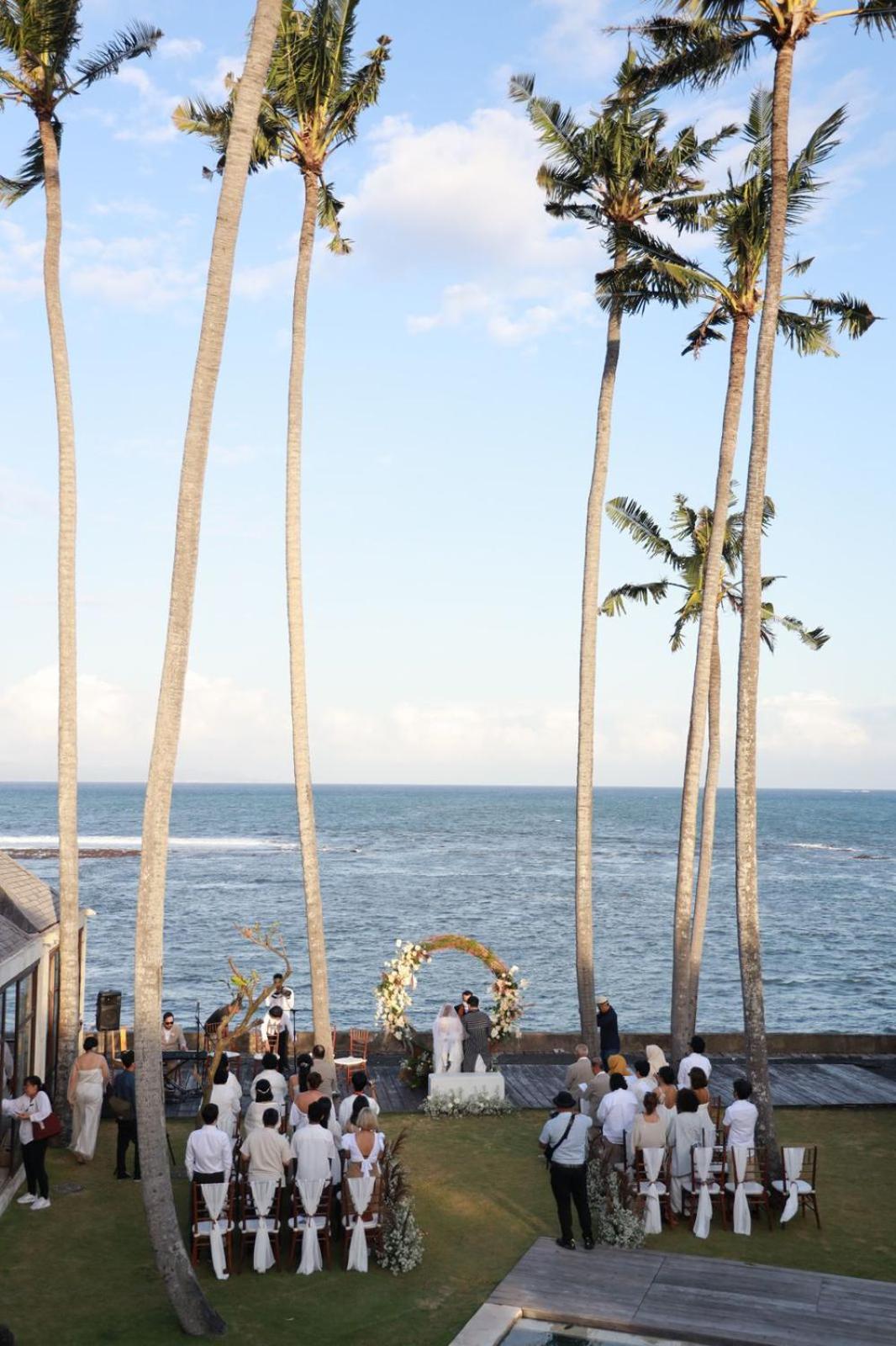 Villa Samudra Luxury Beachfront