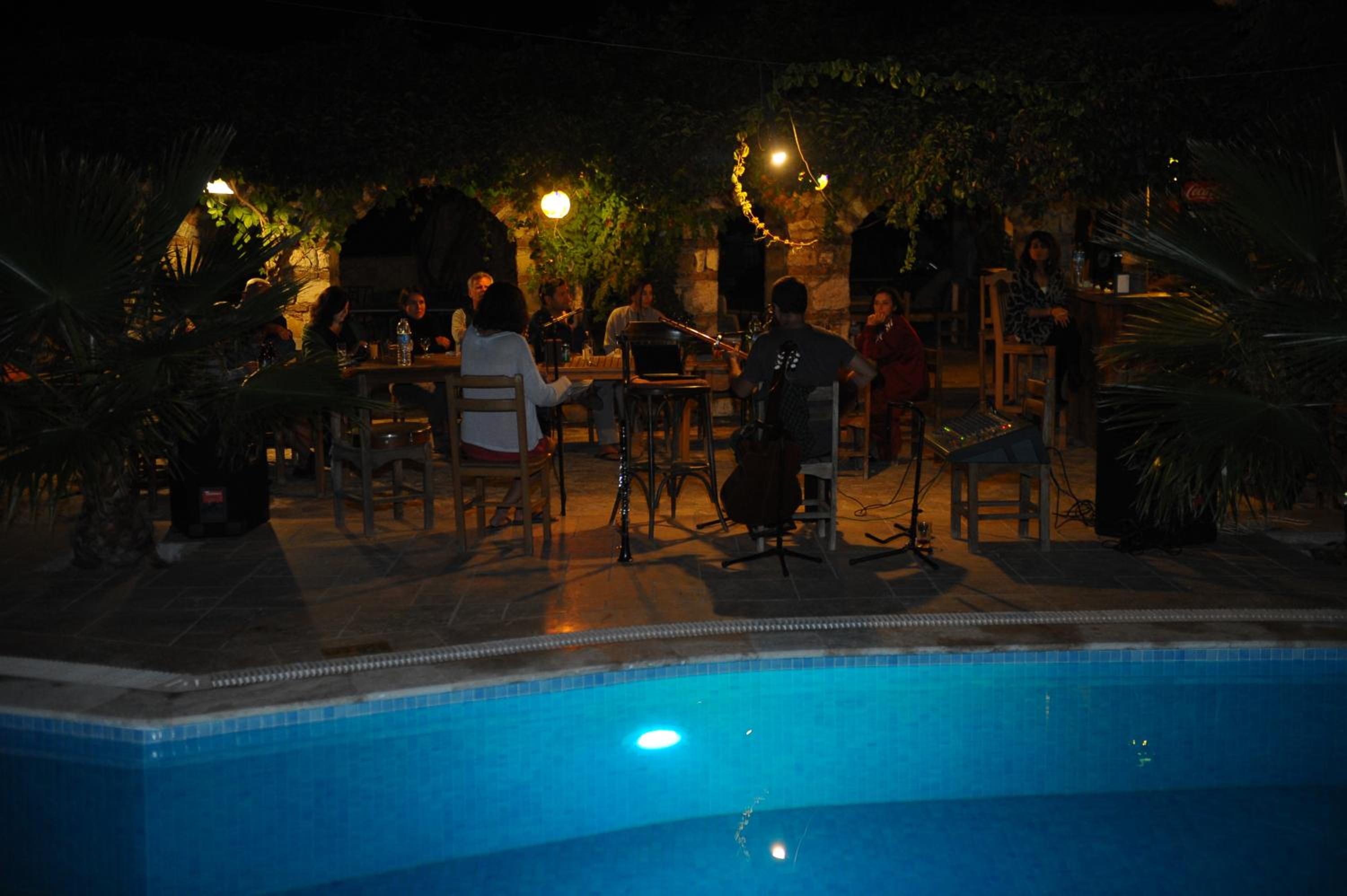 Photo 44