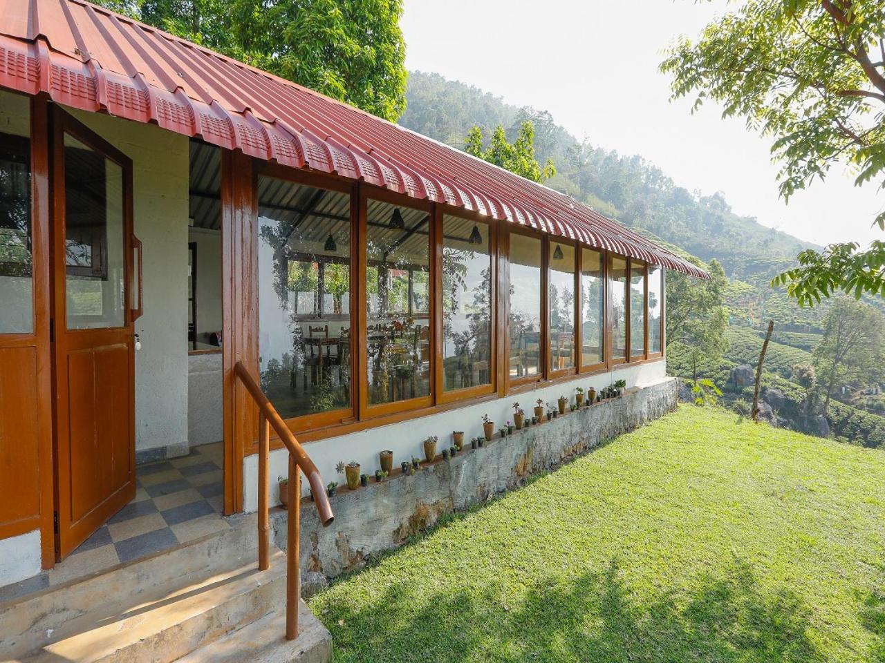 DEVASHOLA HOMESTAY view 4