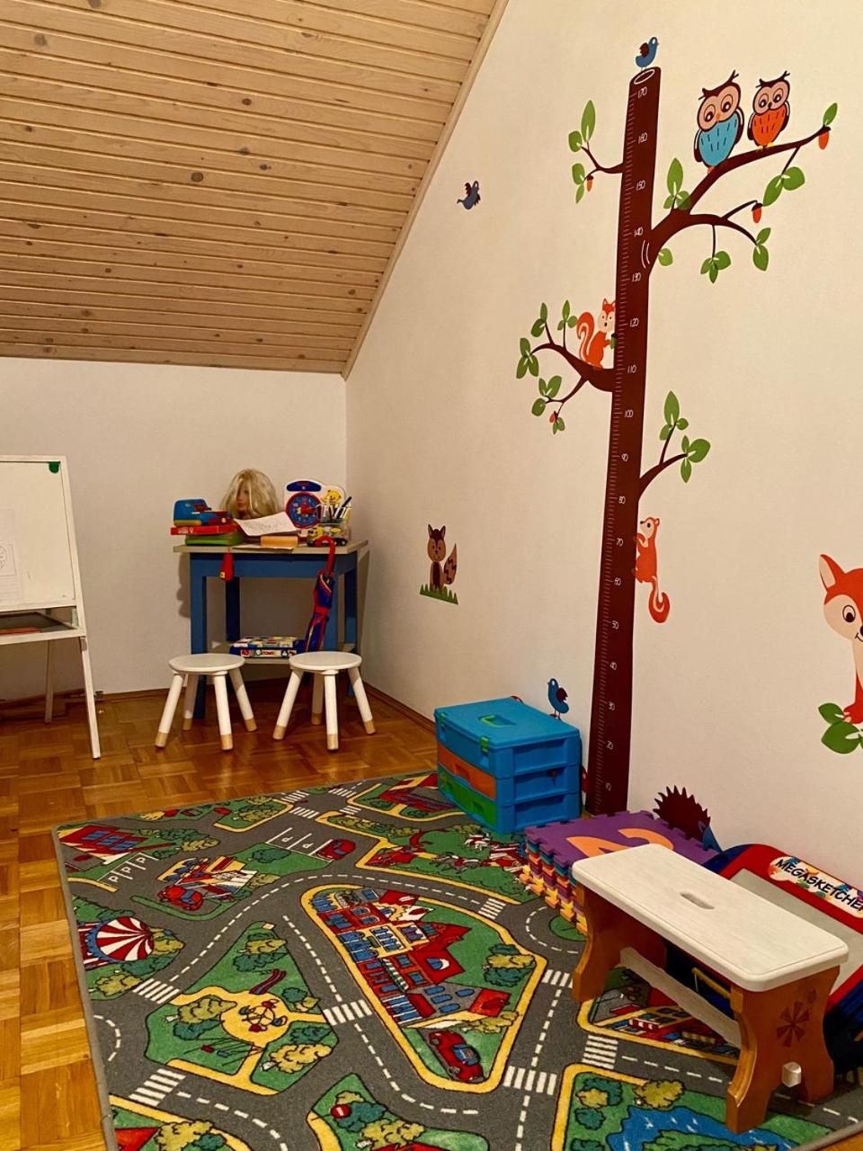 Photo 8
