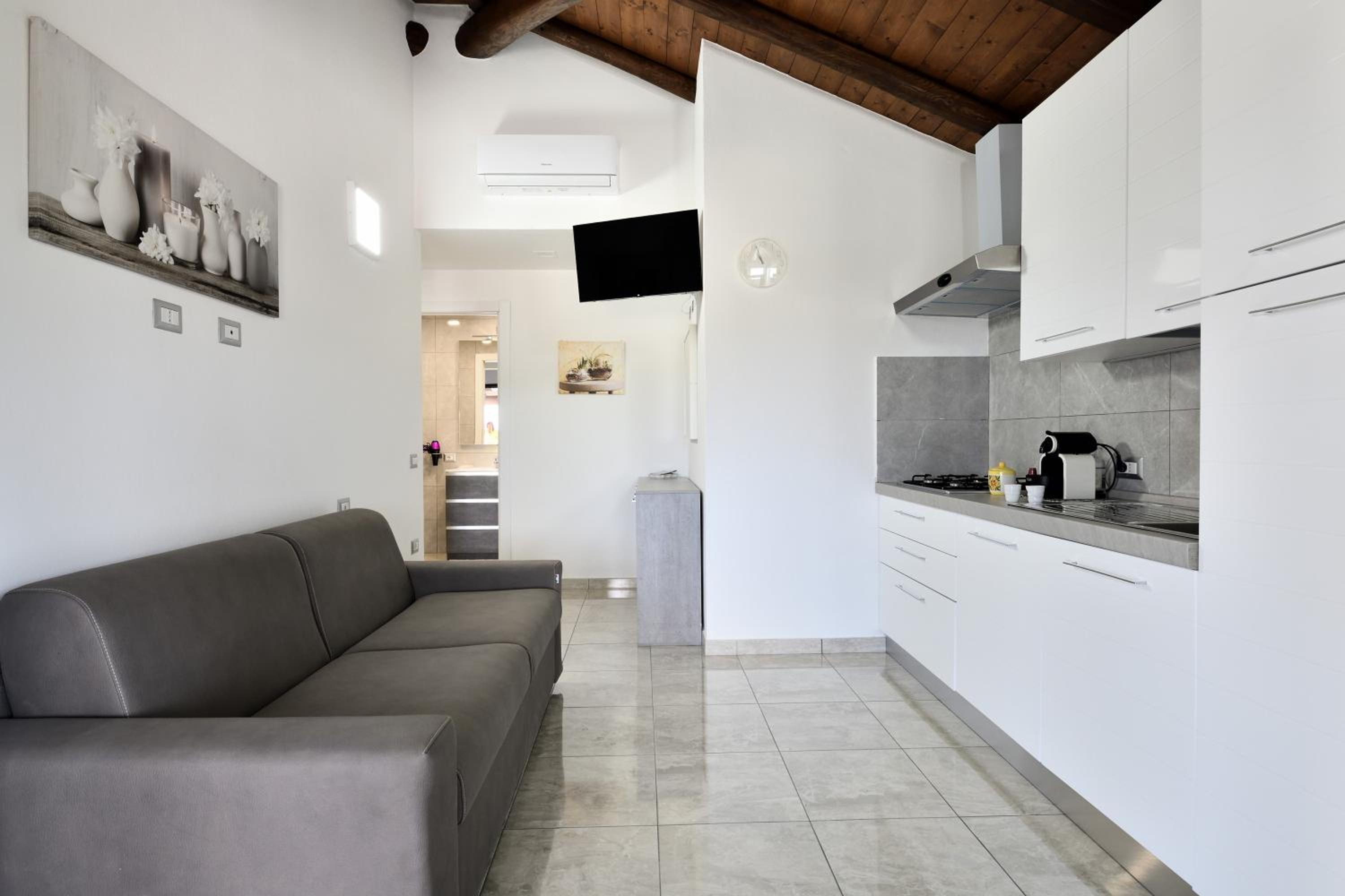 Pasquale Home Holiday