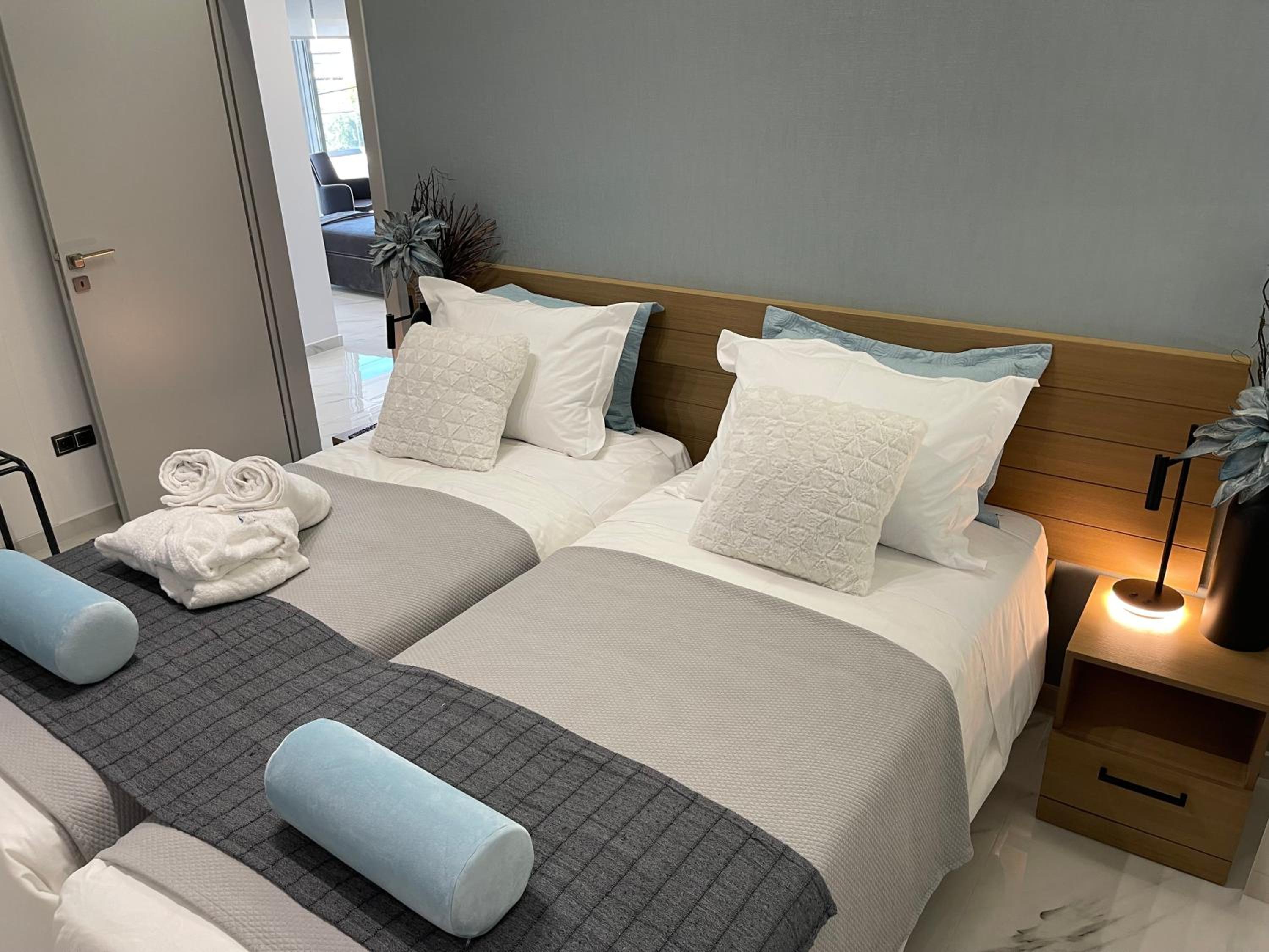 The Lop Athens Holidays Luxury Suites