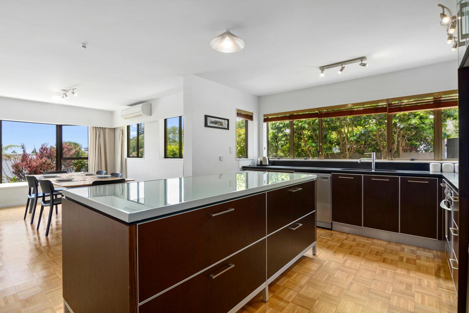 Rutherford Retreat - Nelson Holiday Home view 3