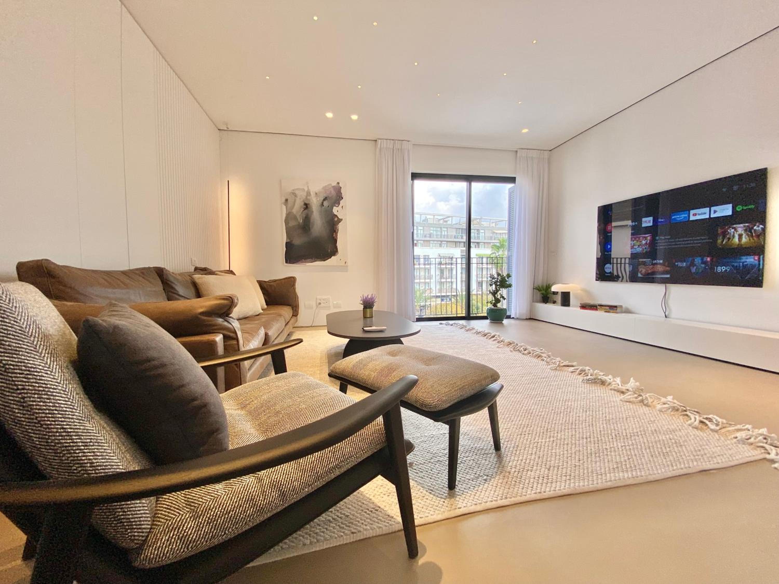 12 Shimon HaTzadik - By Beach Apartments TLV