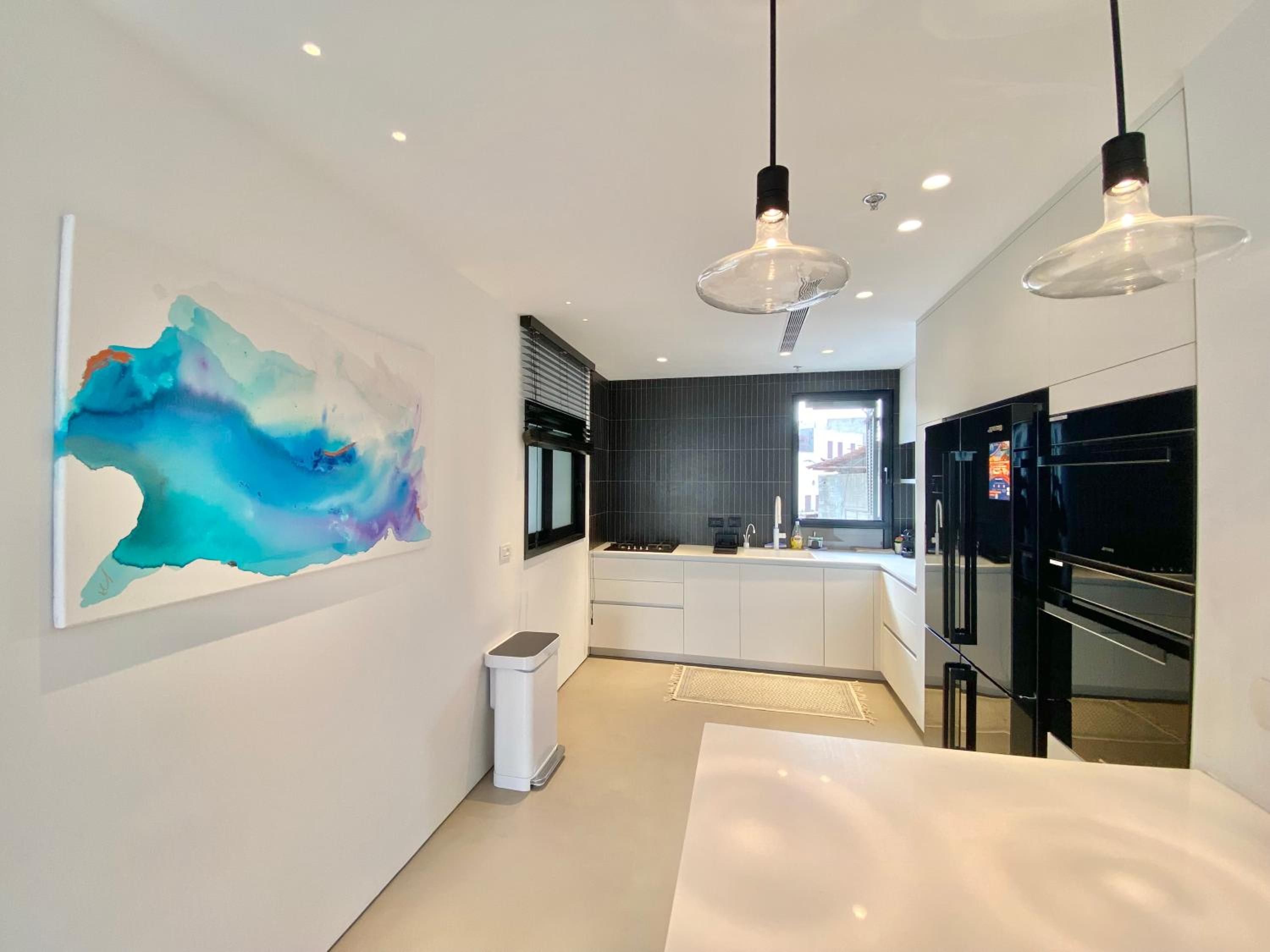12 Shimon HaTzadik - By Beach Apartments TLV
