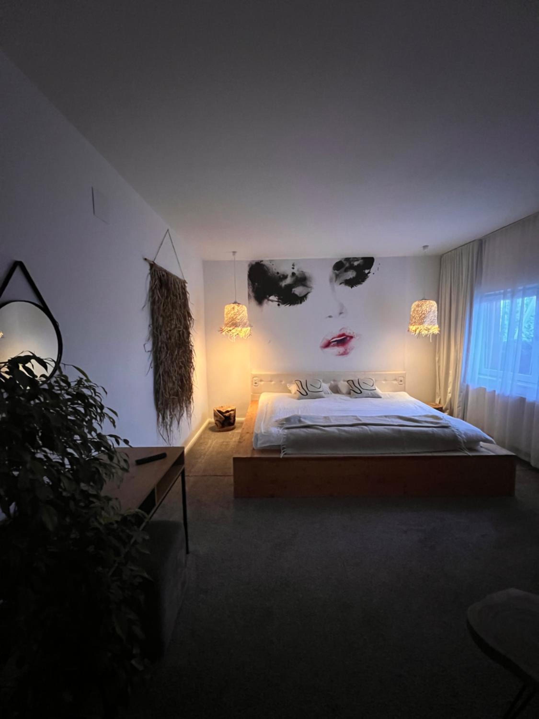 Shard Boutique Hotel-adult only view 4