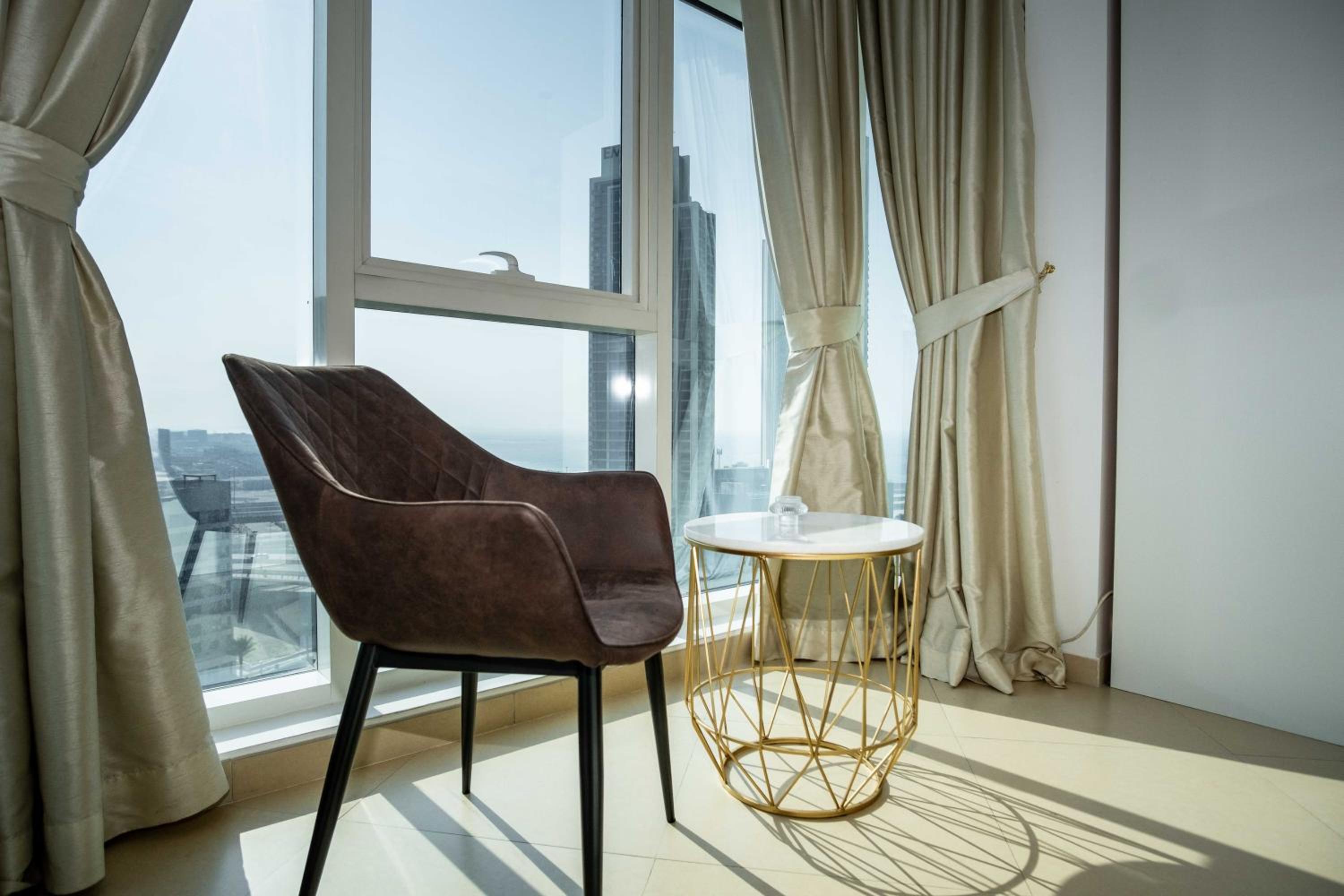 WSuites - Big Terrace with Beautiful Marina View