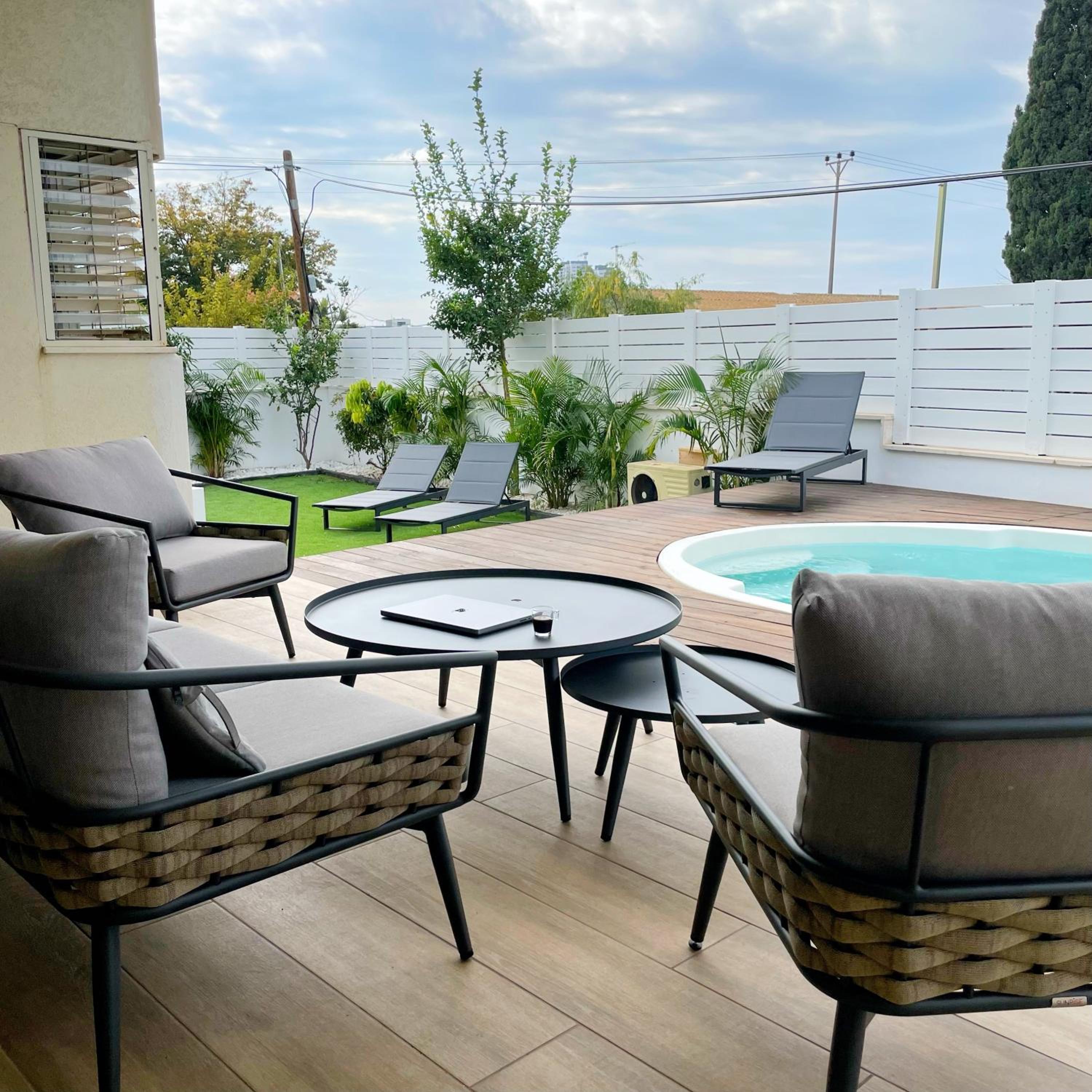 Lux & Comfy ~ Pool ~ Queen Beds view 3