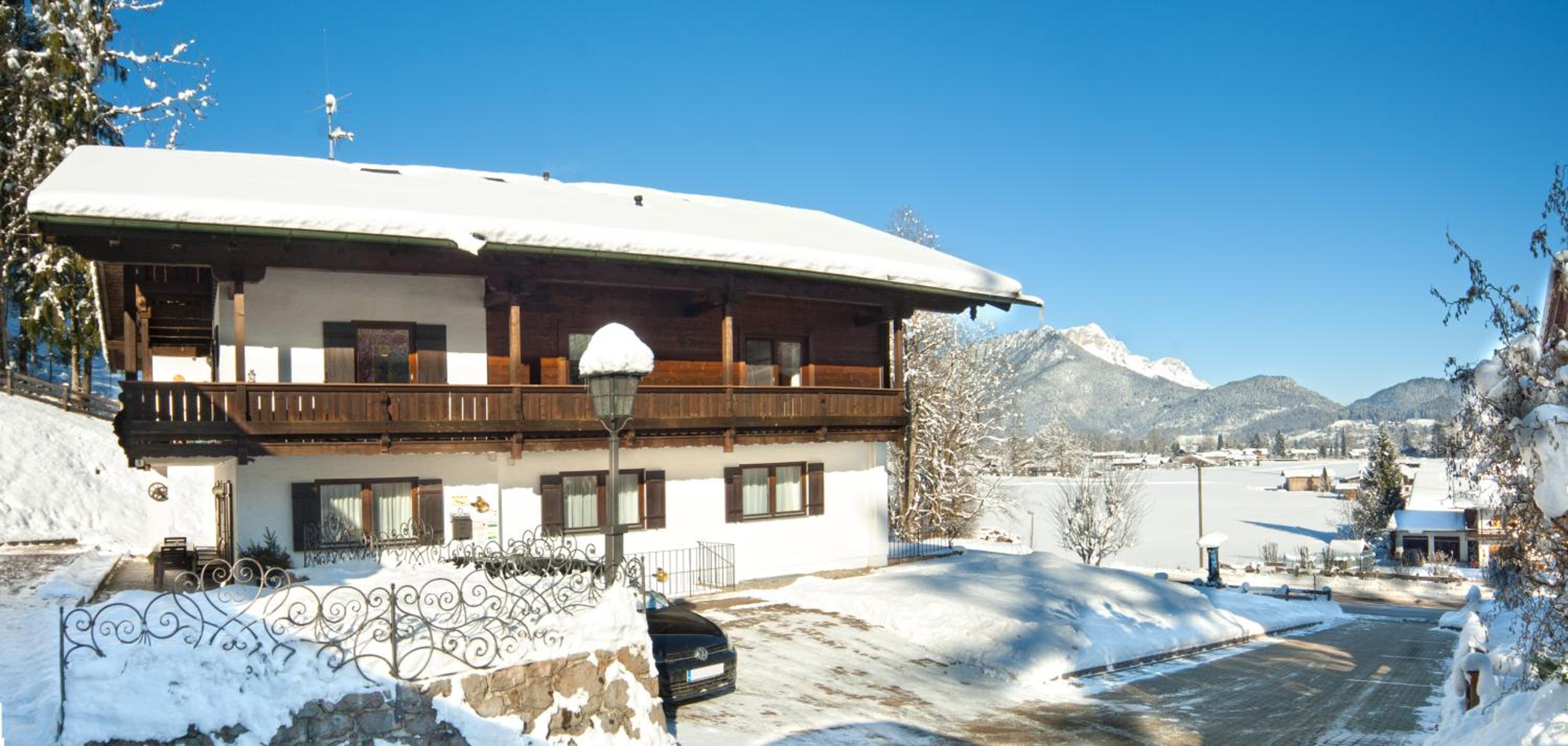 Ferienwohnungen Berganemone view 2