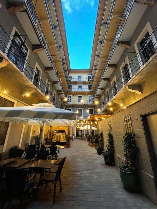 B333 Apartment - In the heart of the city view 3