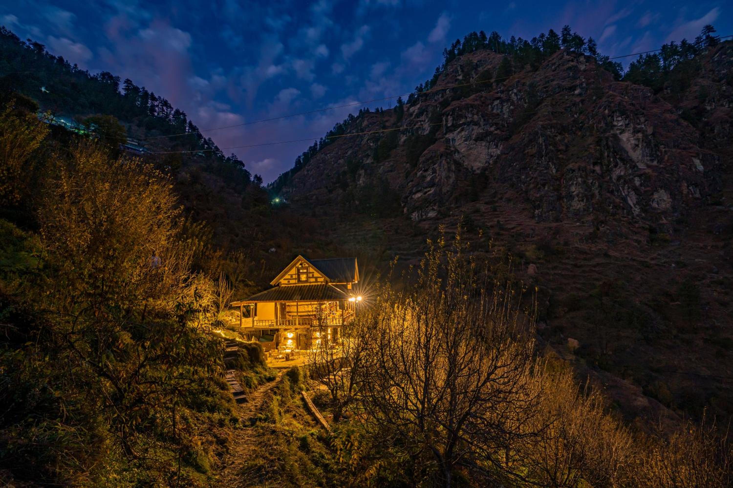 Zostel Homes Laida, Jibhi view 2