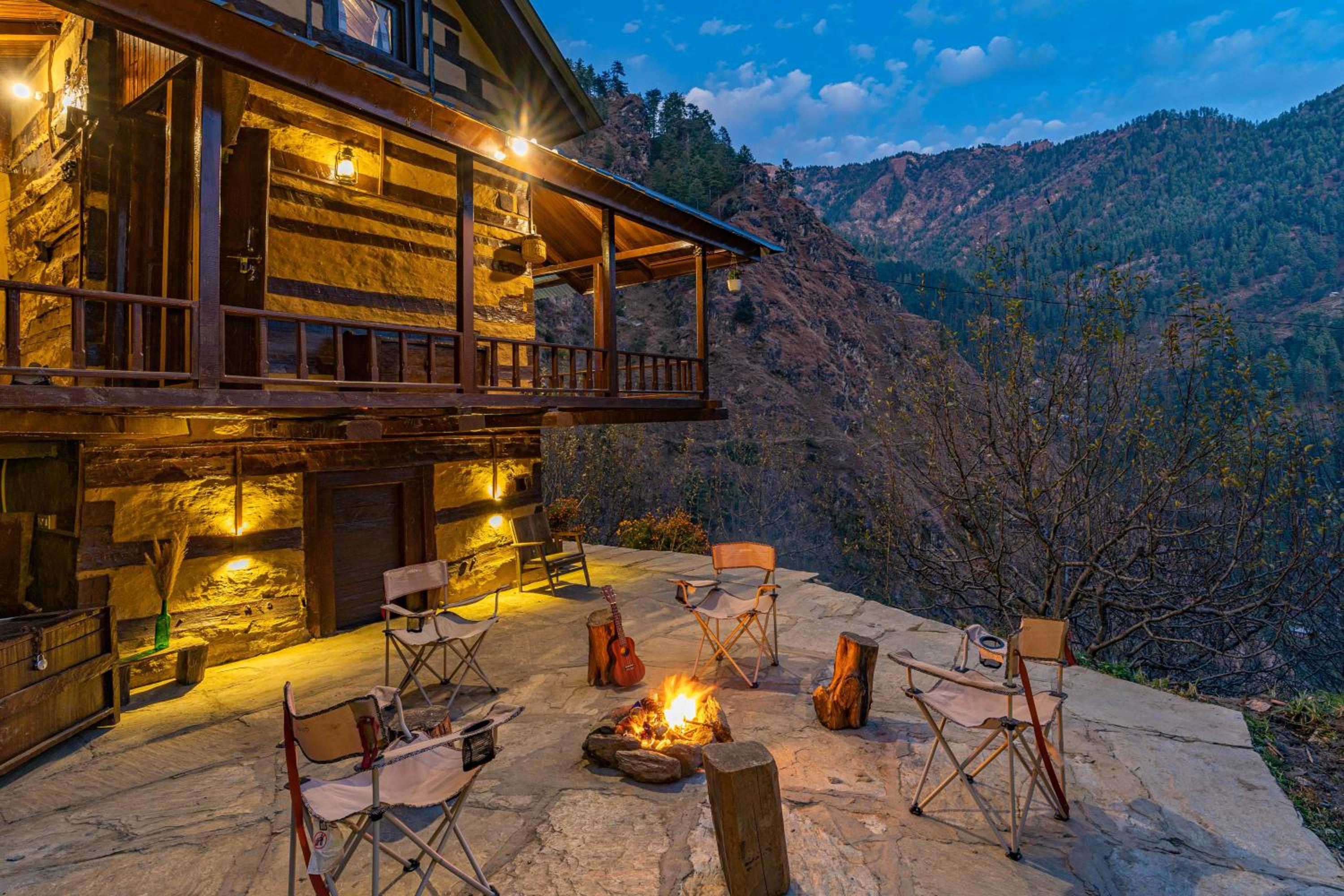 Zostel Homes Laida, Jibhi view 3