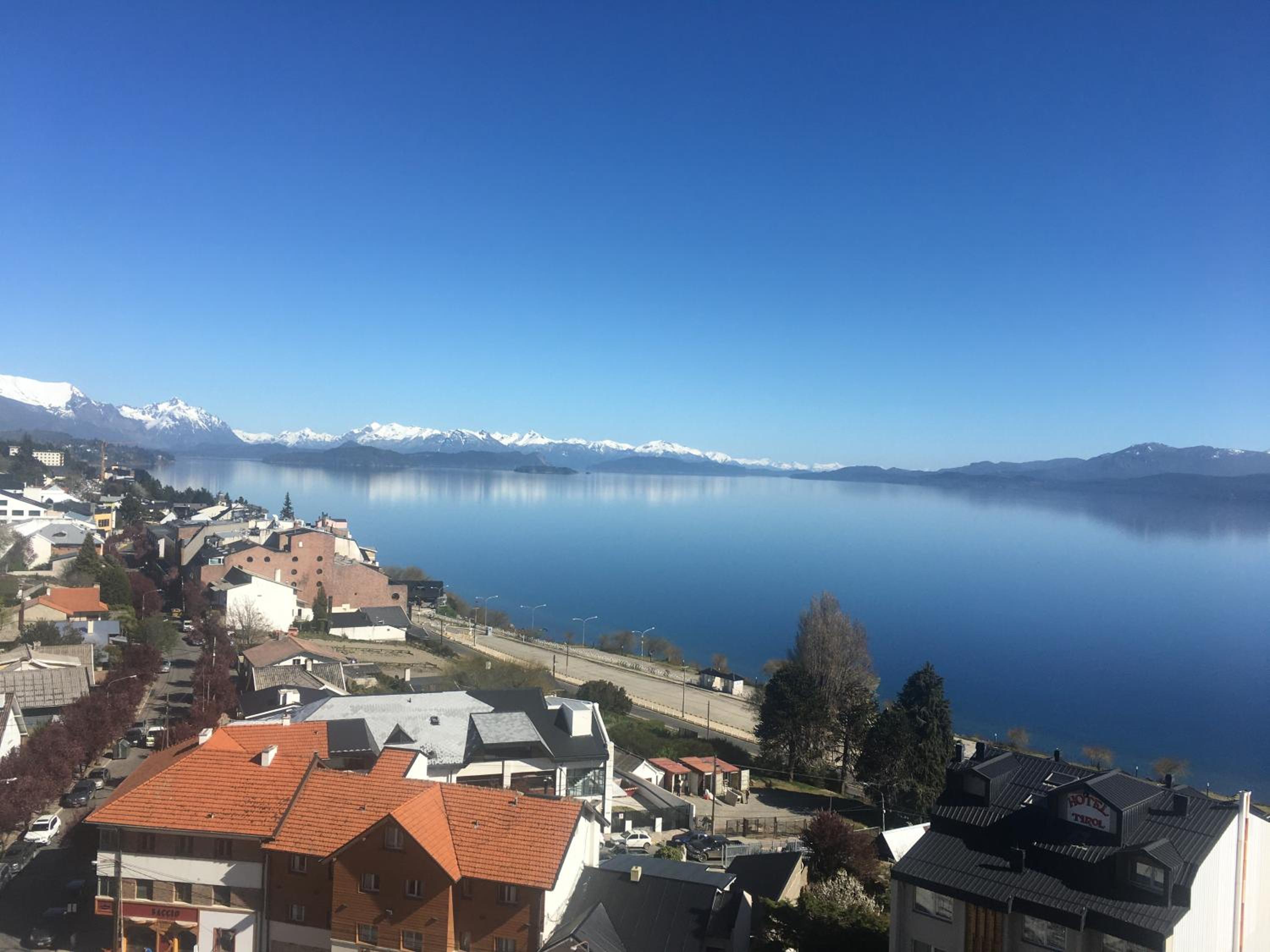 Vista Al Lago Apartments