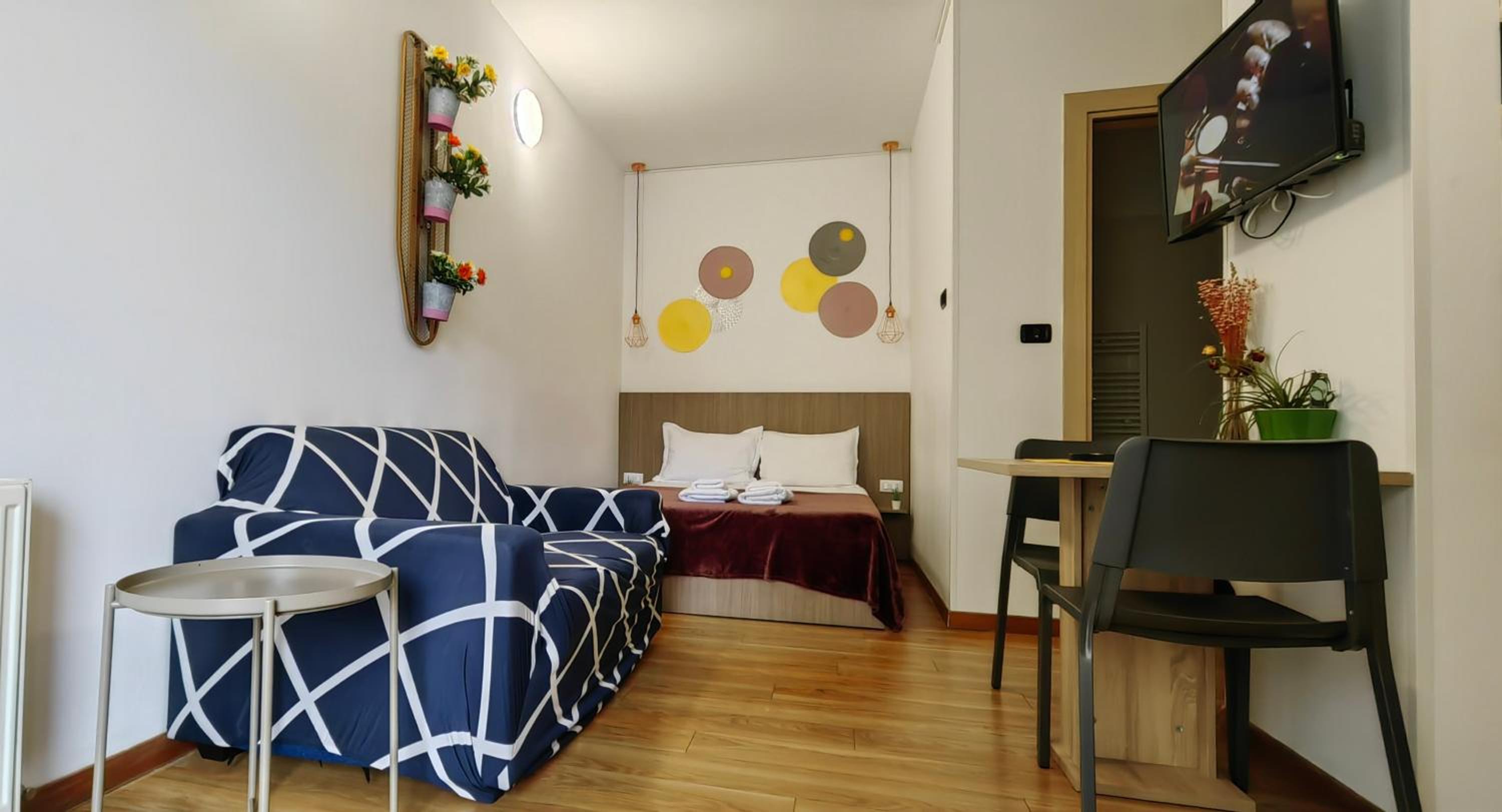 hotel room