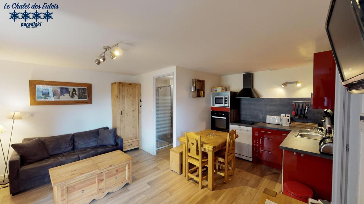 Le Chalet des Eulets view 2
