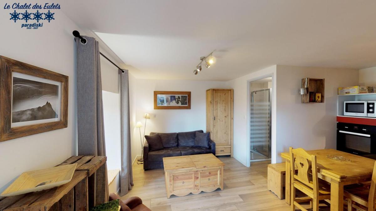 Le Chalet des Eulets view 3