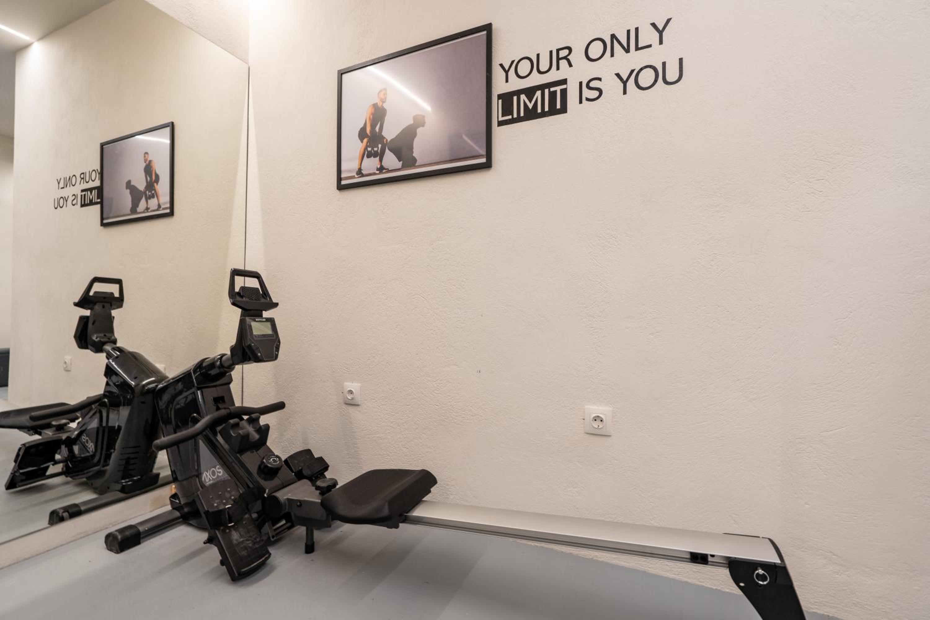 IO SUITES