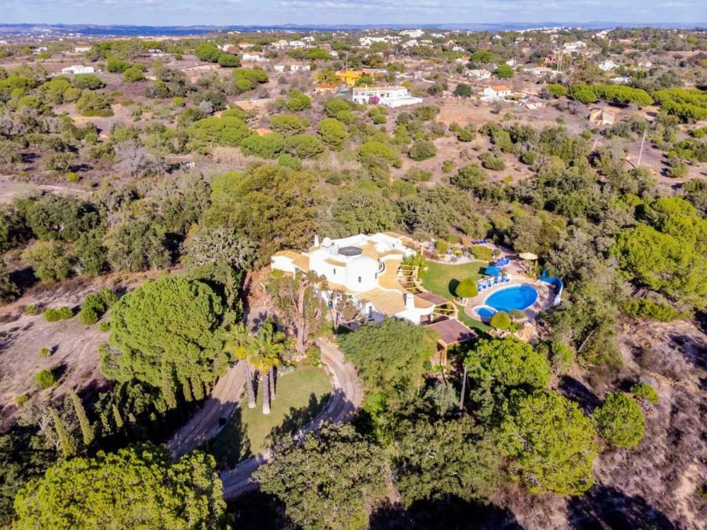 Carvoeiro Vacations - Grand Carvoeiro Villa 5 Bedrooms Villa Elise Ping Pong Table Great Pool Area - Property Image 36