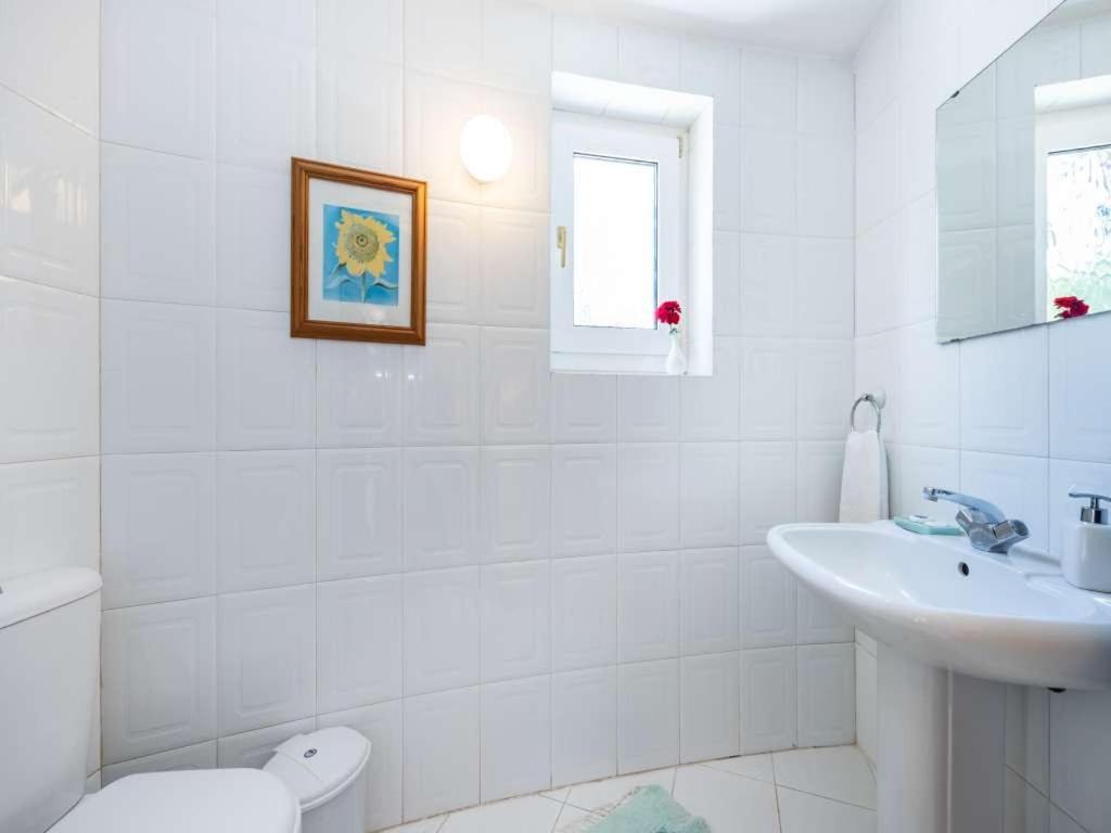 Carvoeiro Vacations - Grand Carvoeiro Villa 5 Bedrooms Villa Elise Ping Pong Table Great Pool Area - Property Image 3