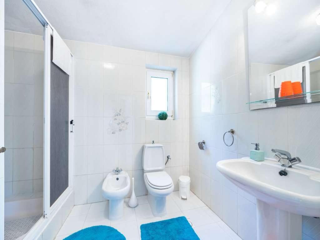 Carvoeiro Vacations - Grand Carvoeiro Villa 5 Bedrooms Villa Elise Ping Pong Table Great Pool Area - Property Image 11