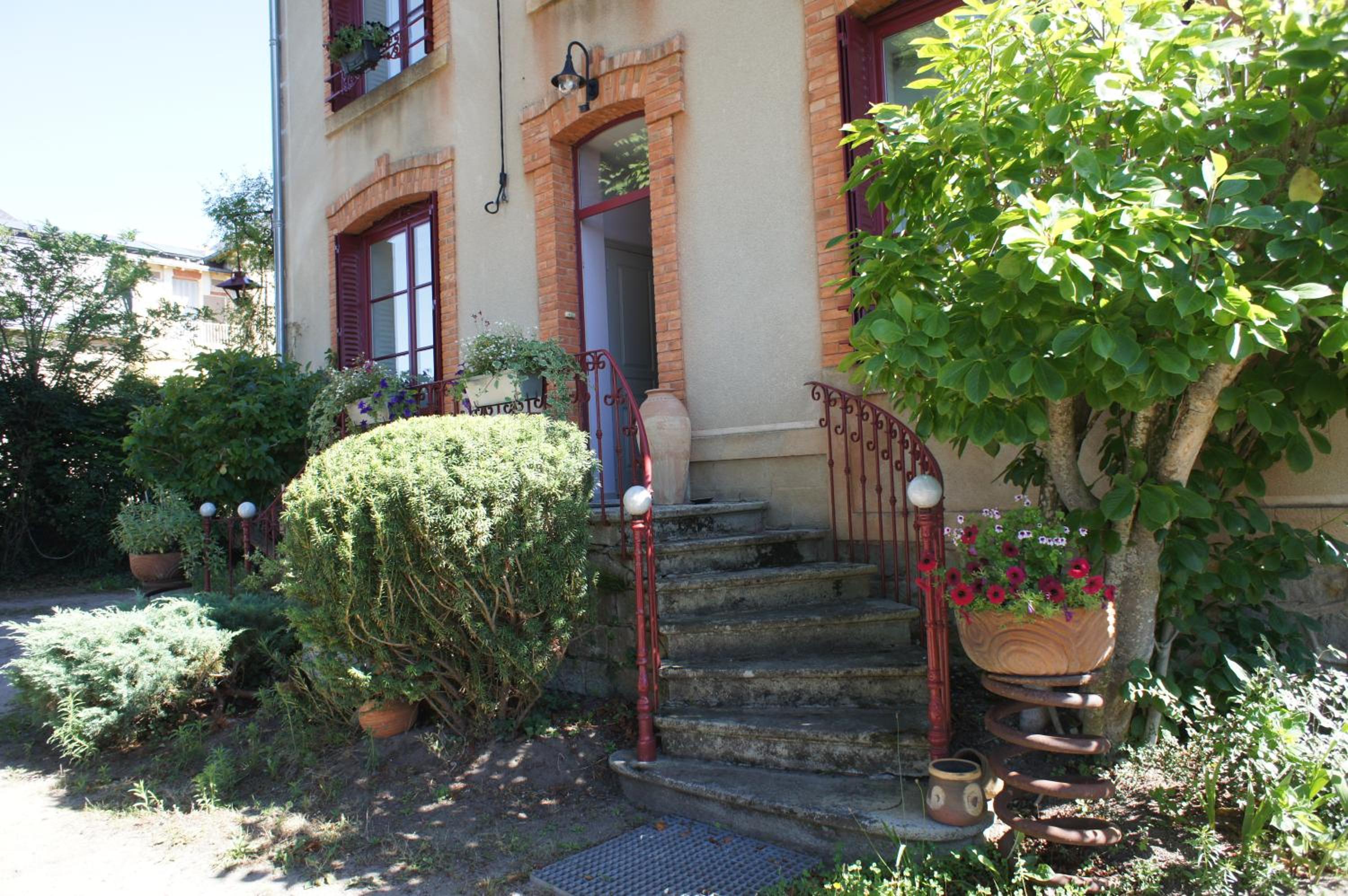 MAS TERRE Chambres d'Hôtes view 2