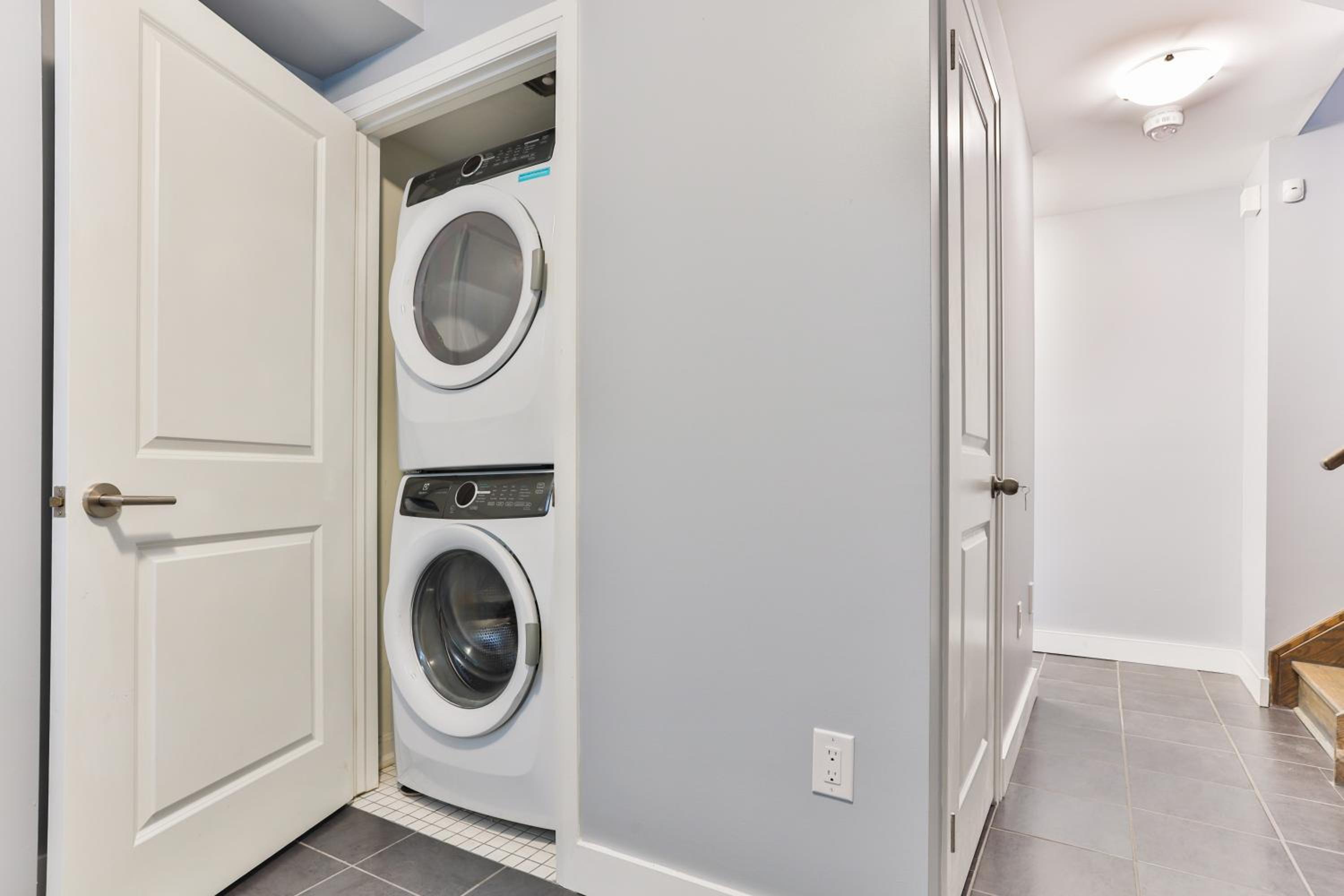 3bdr townhouse in Downsview Park - Free parking - 25 min to Downtown