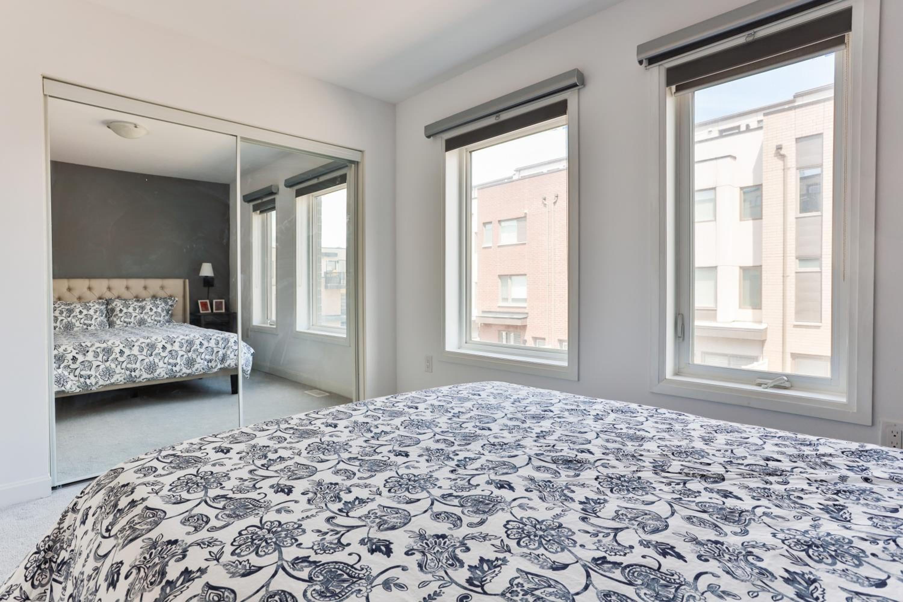 3bdr townhouse in Downsview Park - Free parking - 25 min to Downtown