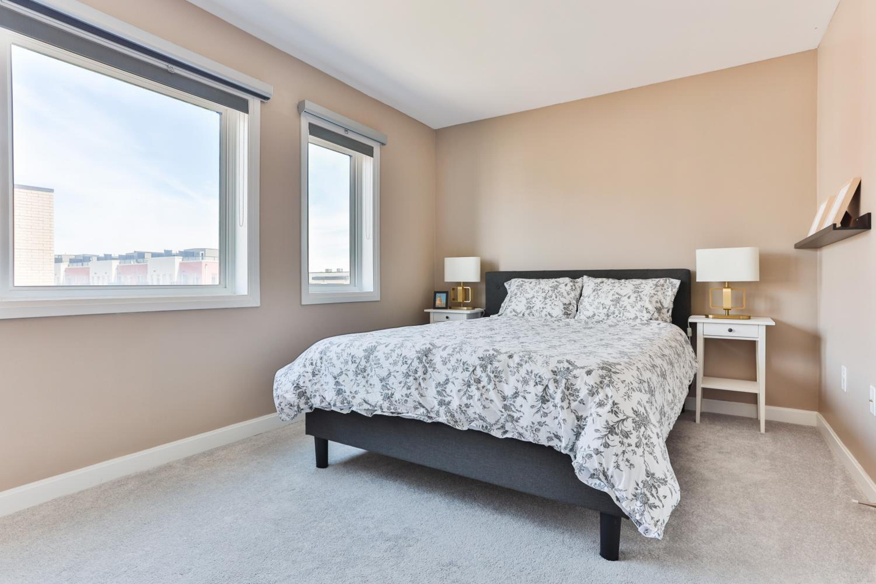 3bdr townhouse in Downsview Park - Free parking - 25 min to Downtown