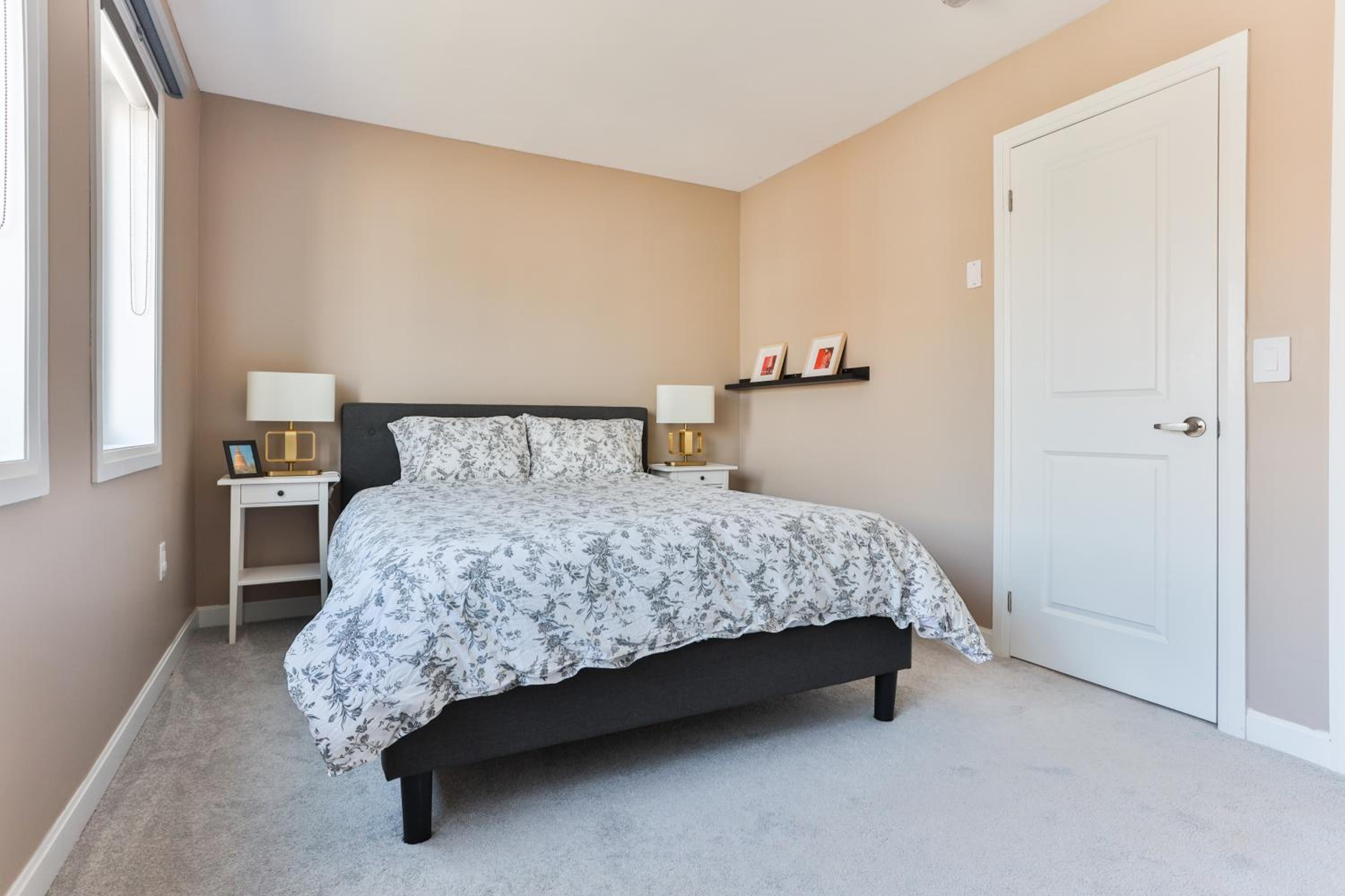 3bdr townhouse in Downsview Park - Free parking - 25 min to Downtown