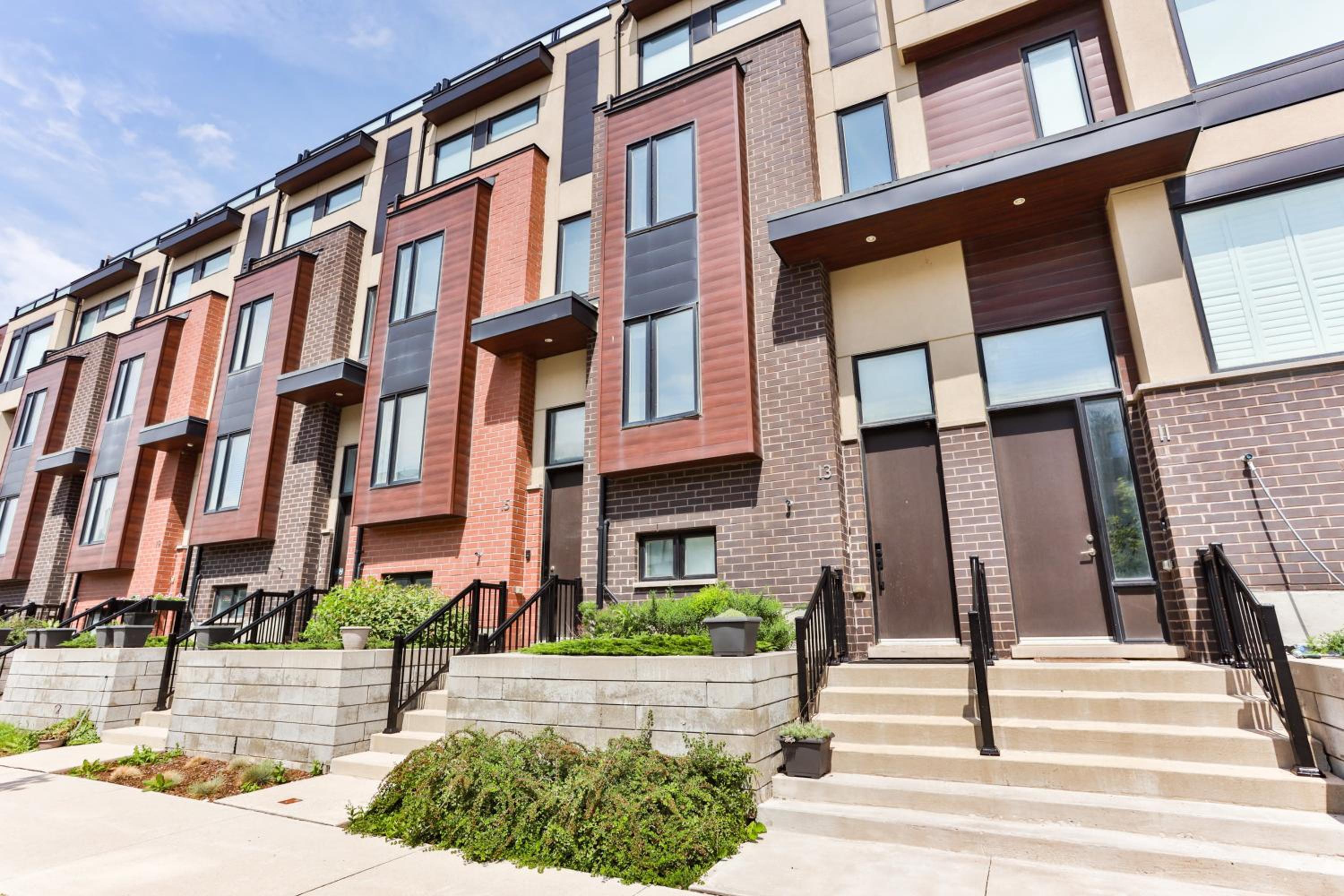 3bdr townhouse in Downsview Park - Free parking - 25 min to Downtown