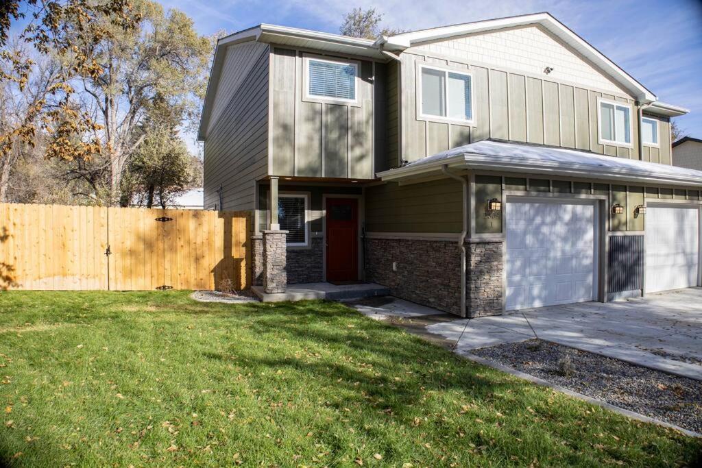 Hotel Delightful, new townhome downtown - Image 1