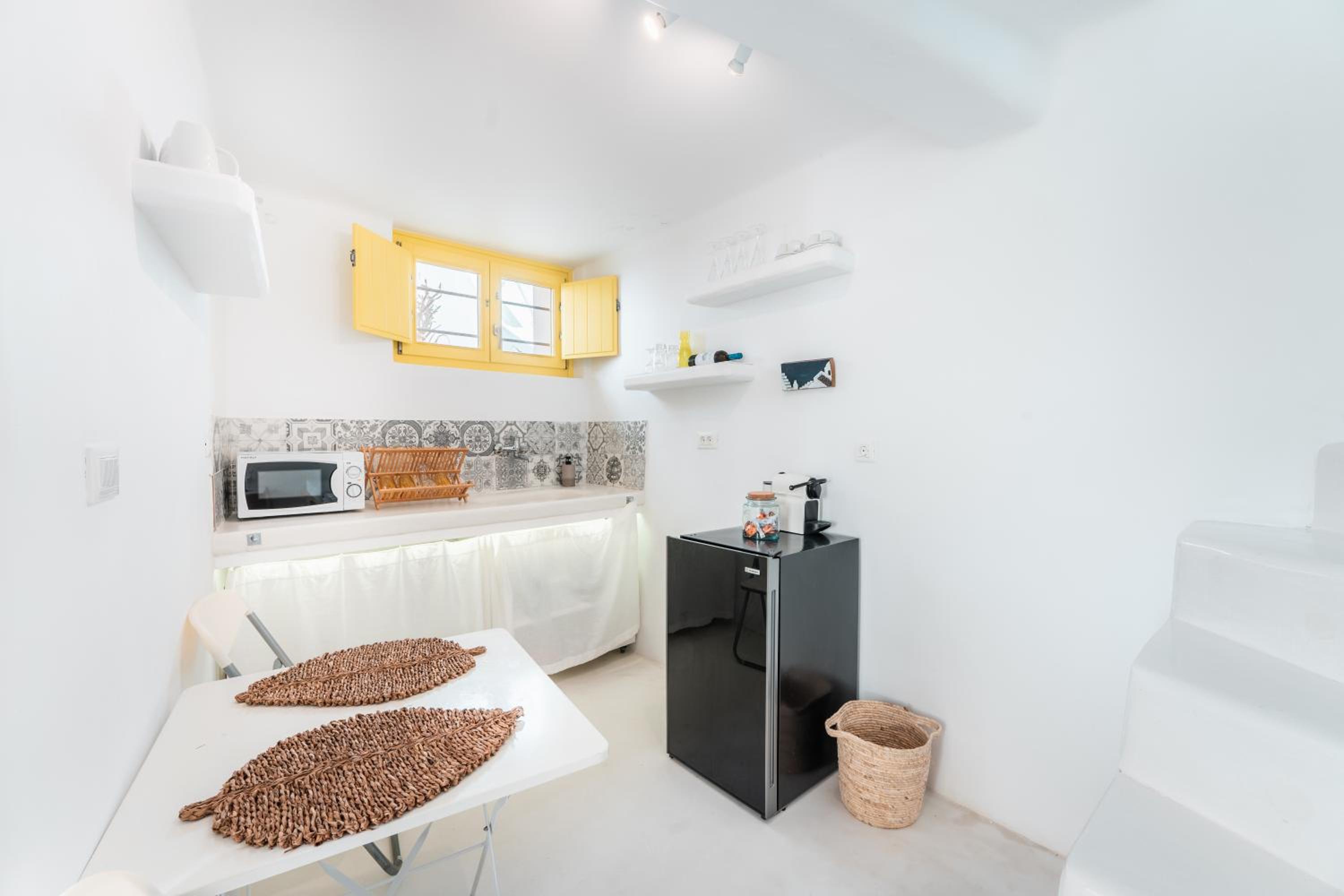 Oia Vacations - Anelia House - Property Image 6