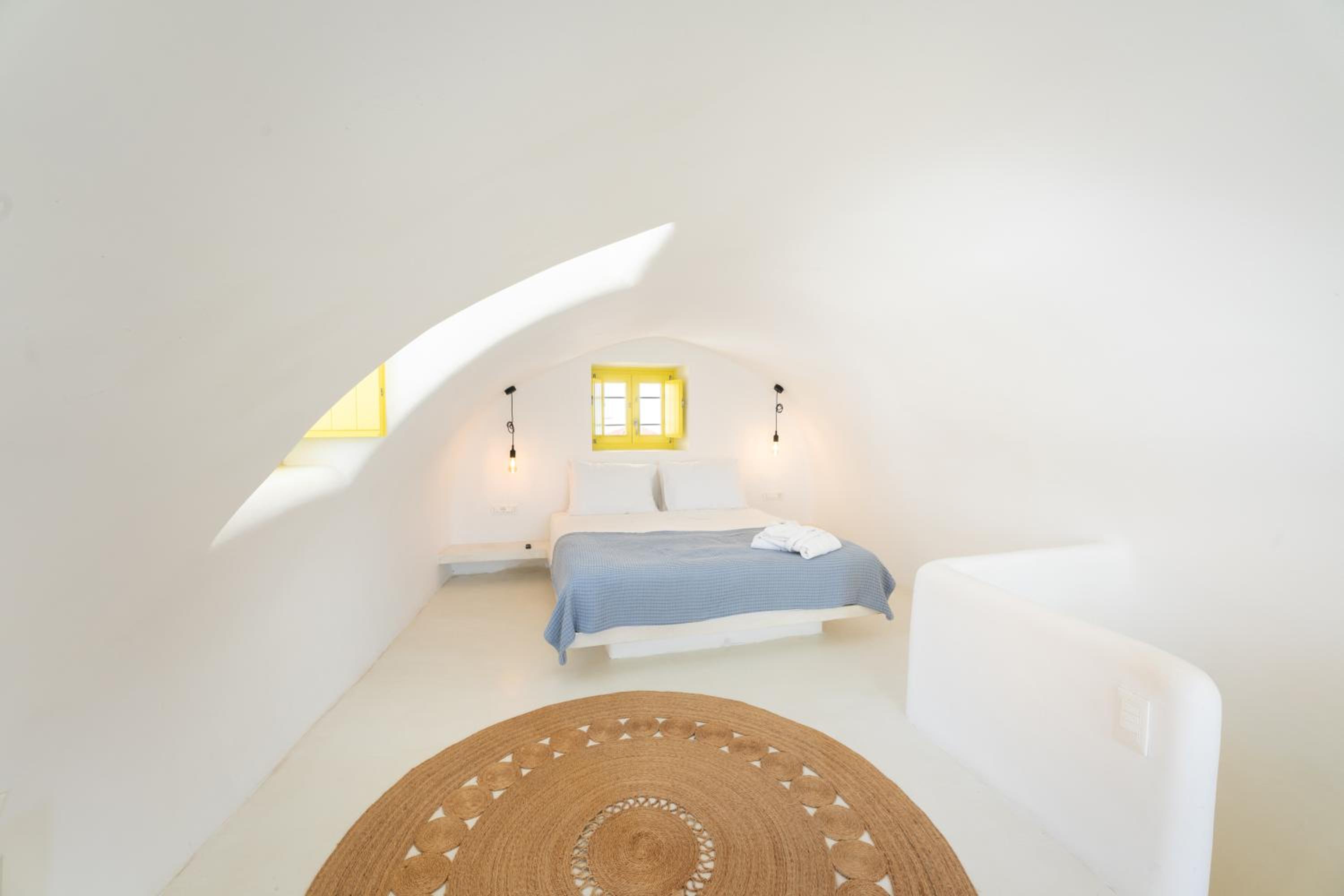 Oia Vacations - Anelia House - Property Image 1