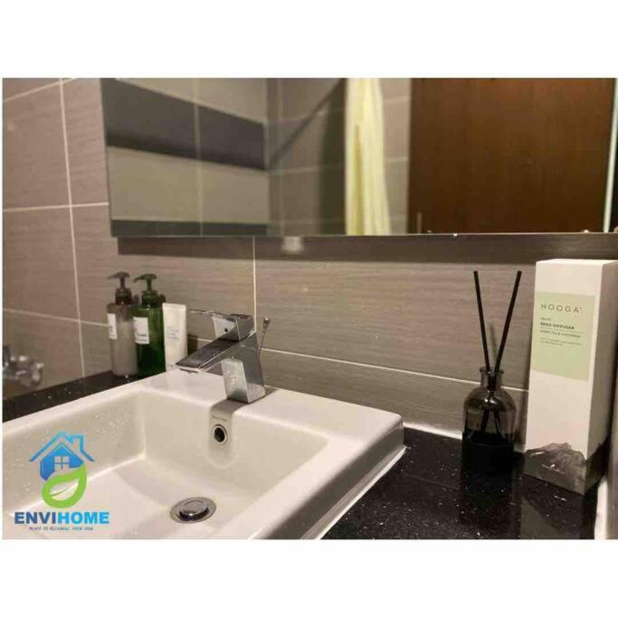 KSL City Mall Bathtub 1-4pax Netflix JB City