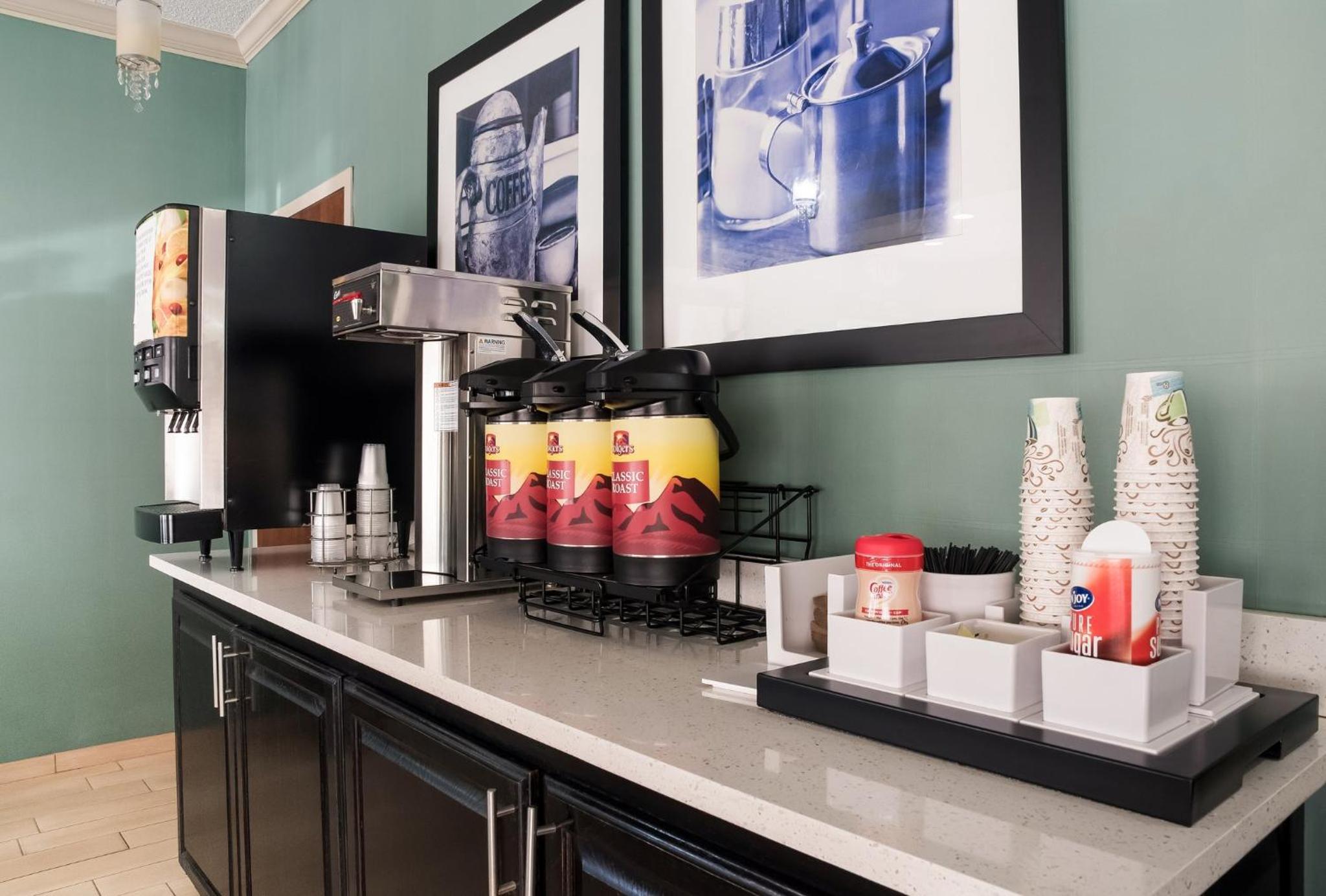 Tupelo Vacations - Red Roof Inn Tupelo - Property Image 34