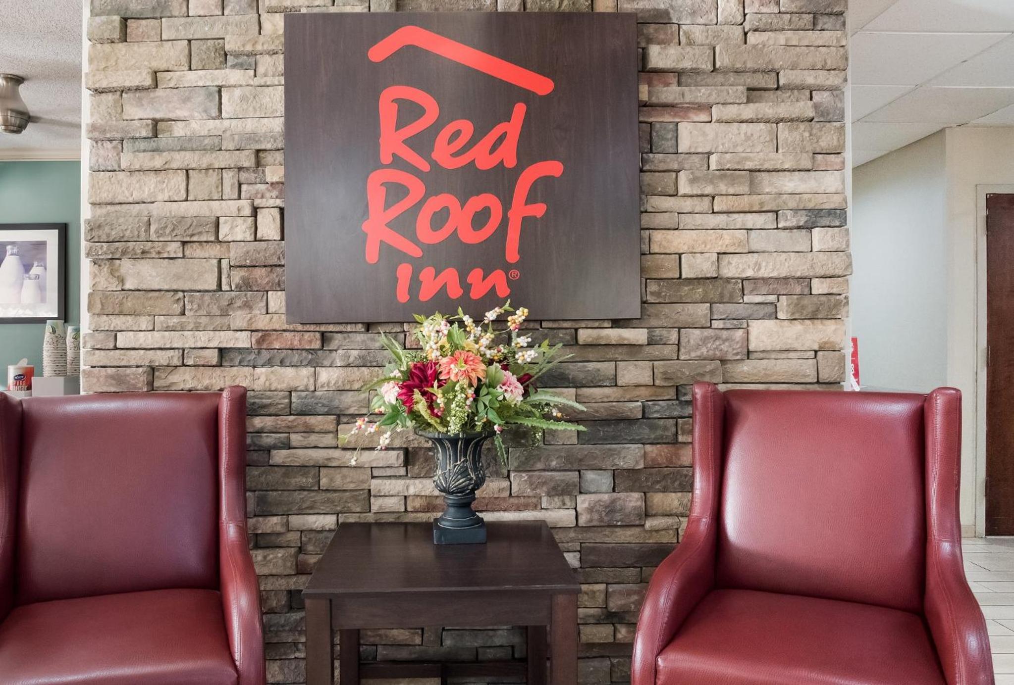 Tupelo Vacations - Red Roof Inn Tupelo - Property Image 33