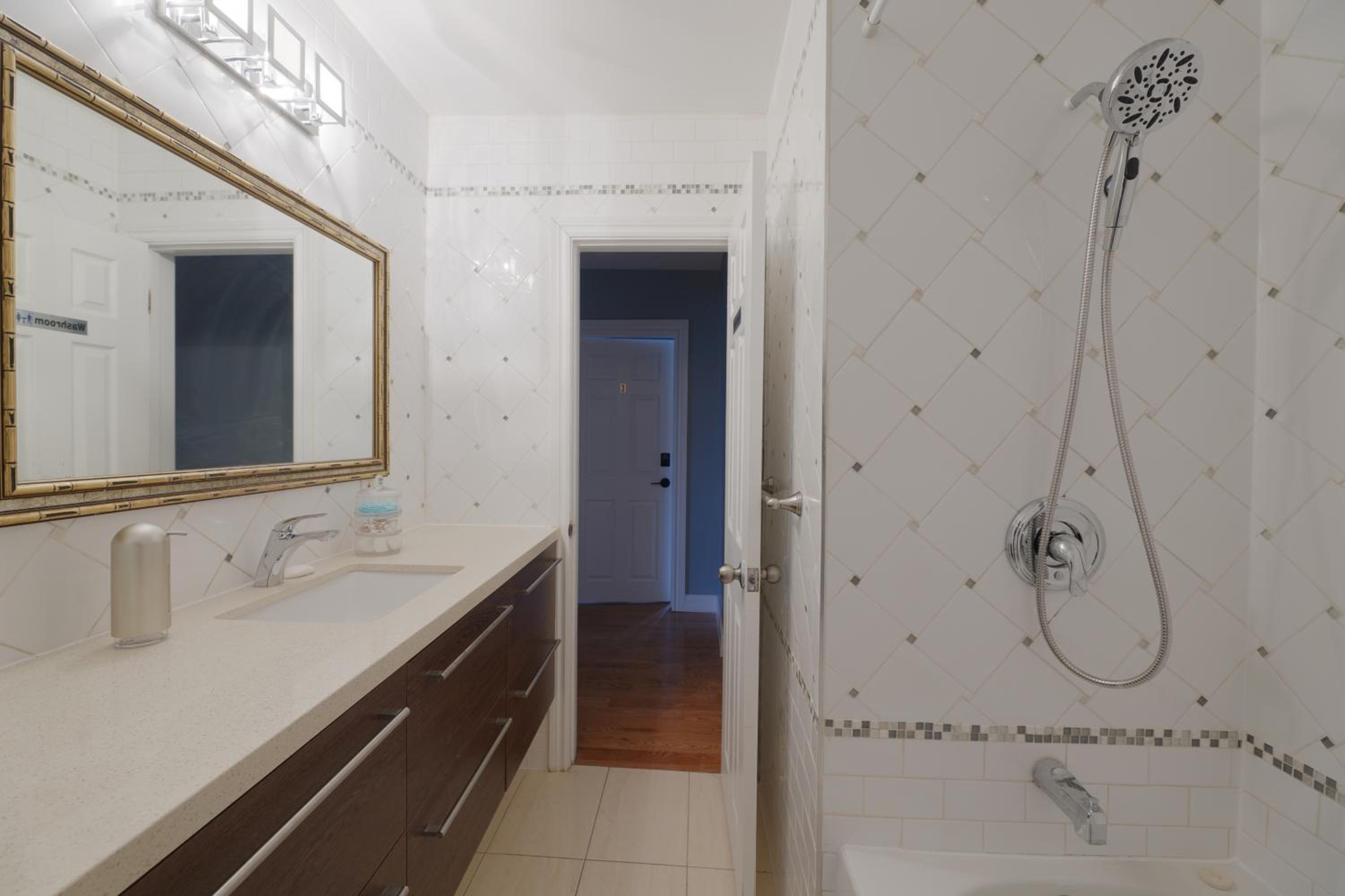 Musician's Retreat Near Toronto Subway