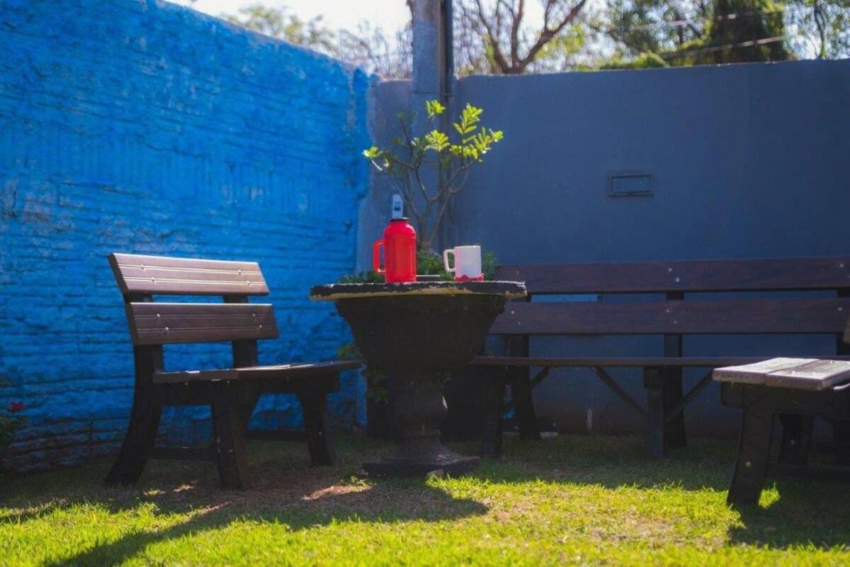 Casa com 2 suítes, cozinha completa , área de lazer, piscina infantil, 10 min do parque aquático