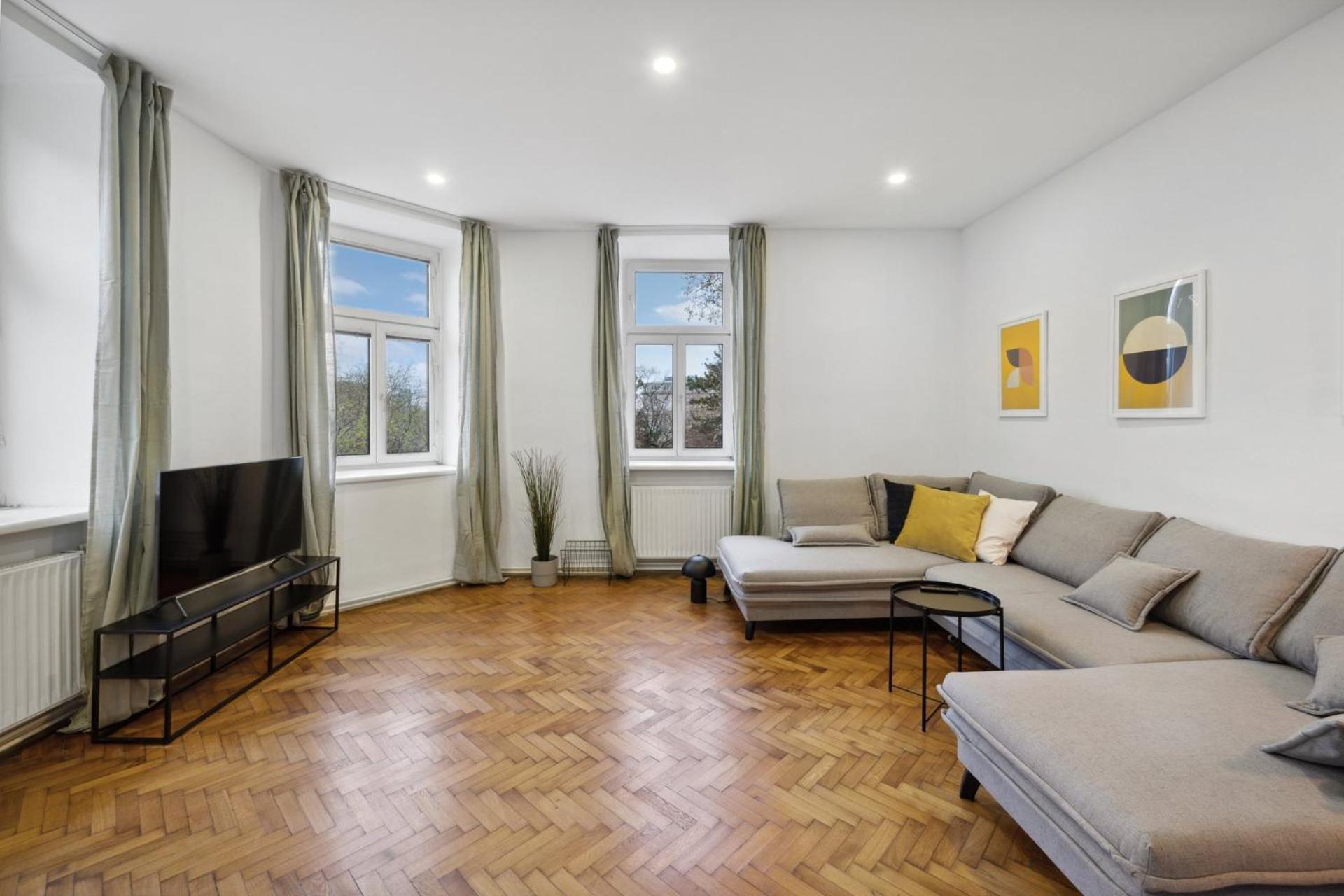 Big spacious central apartment in Vienna