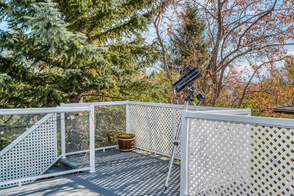 Boho Retreat w/King Bed on Bow River Pathway