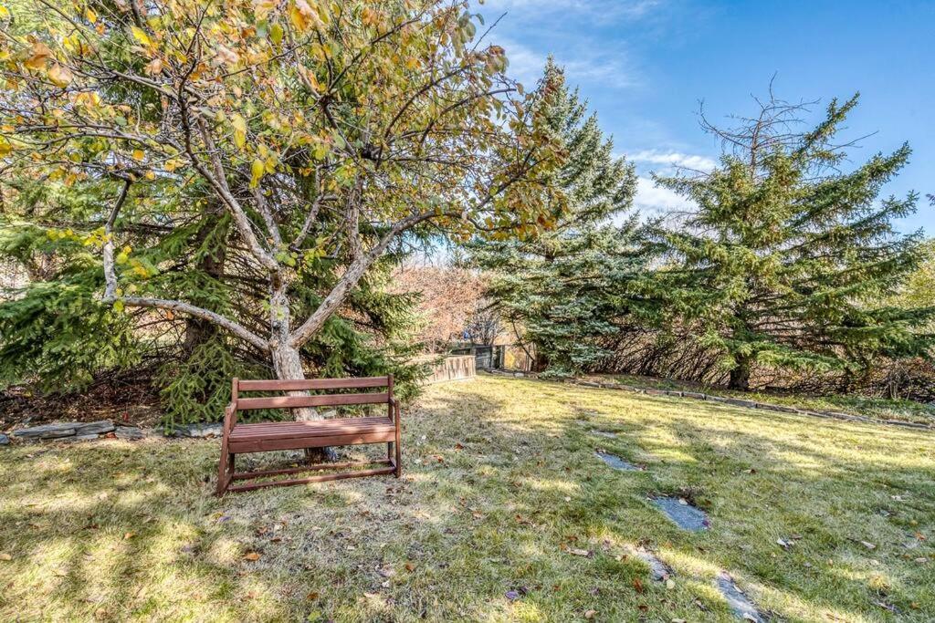 Boho Retreat w/King Bed on Bow River Pathway