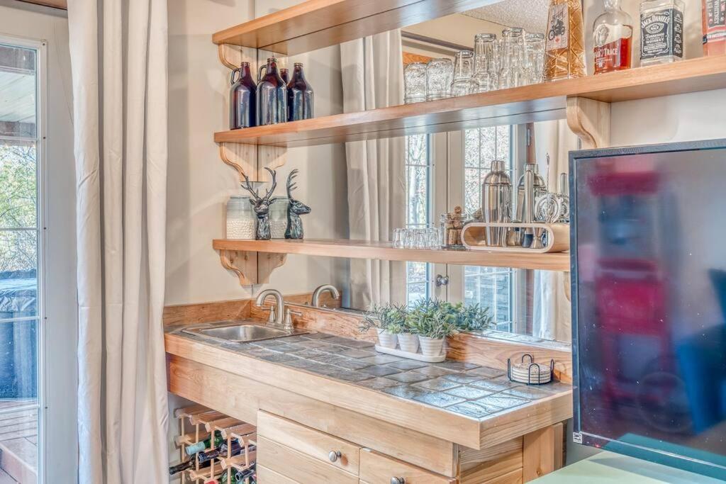 Boho Retreat w/King Bed on Bow River Pathway