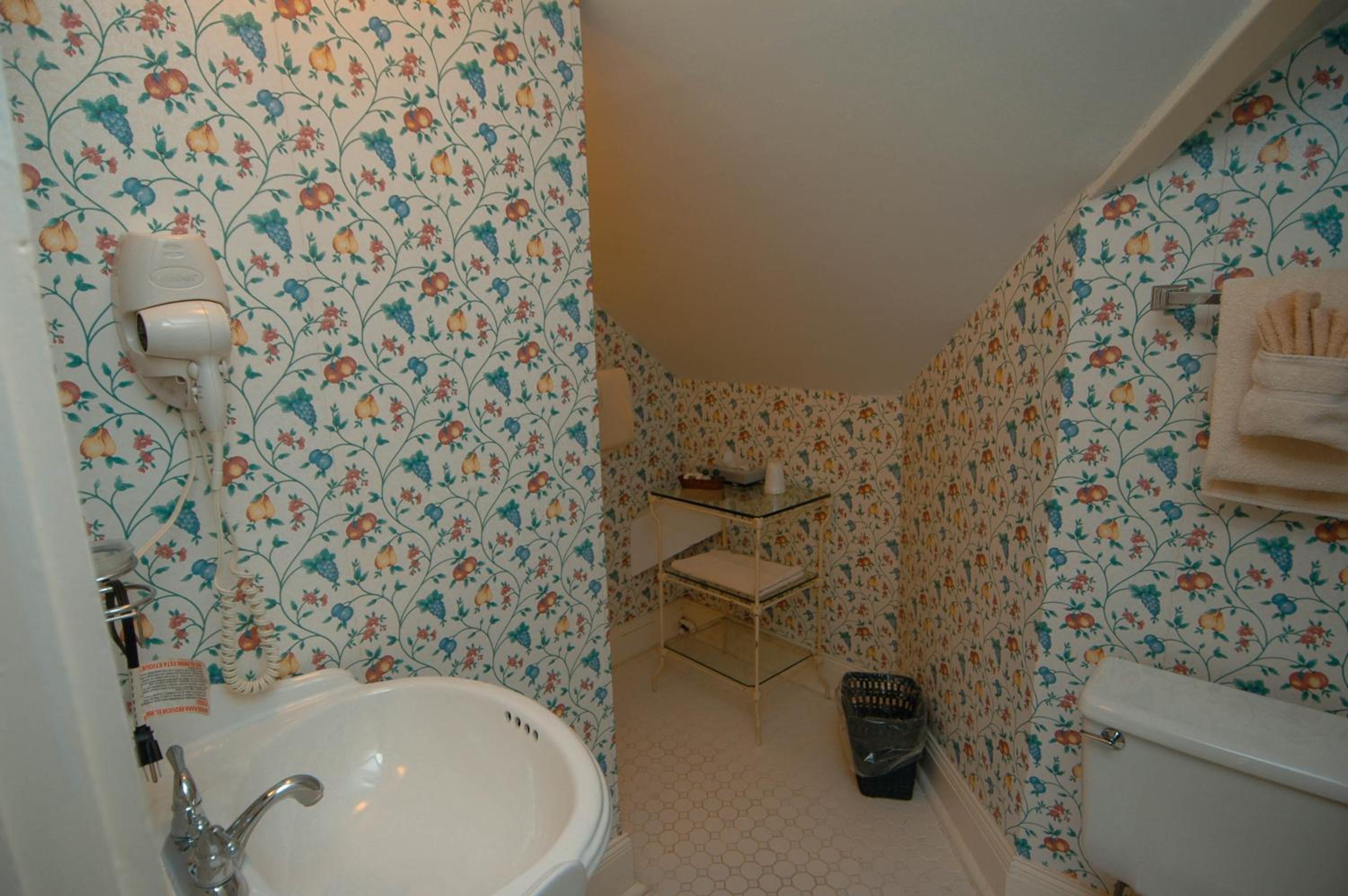 Lenox Vacations - Apple Tree Inn - Property Image 45