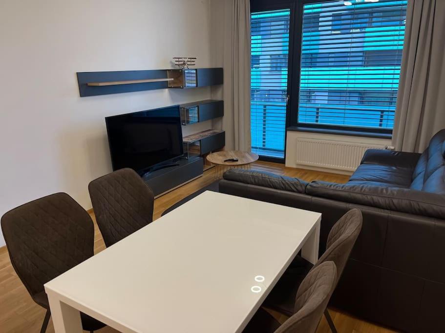 Apartman Holesovice,balkon,garaz