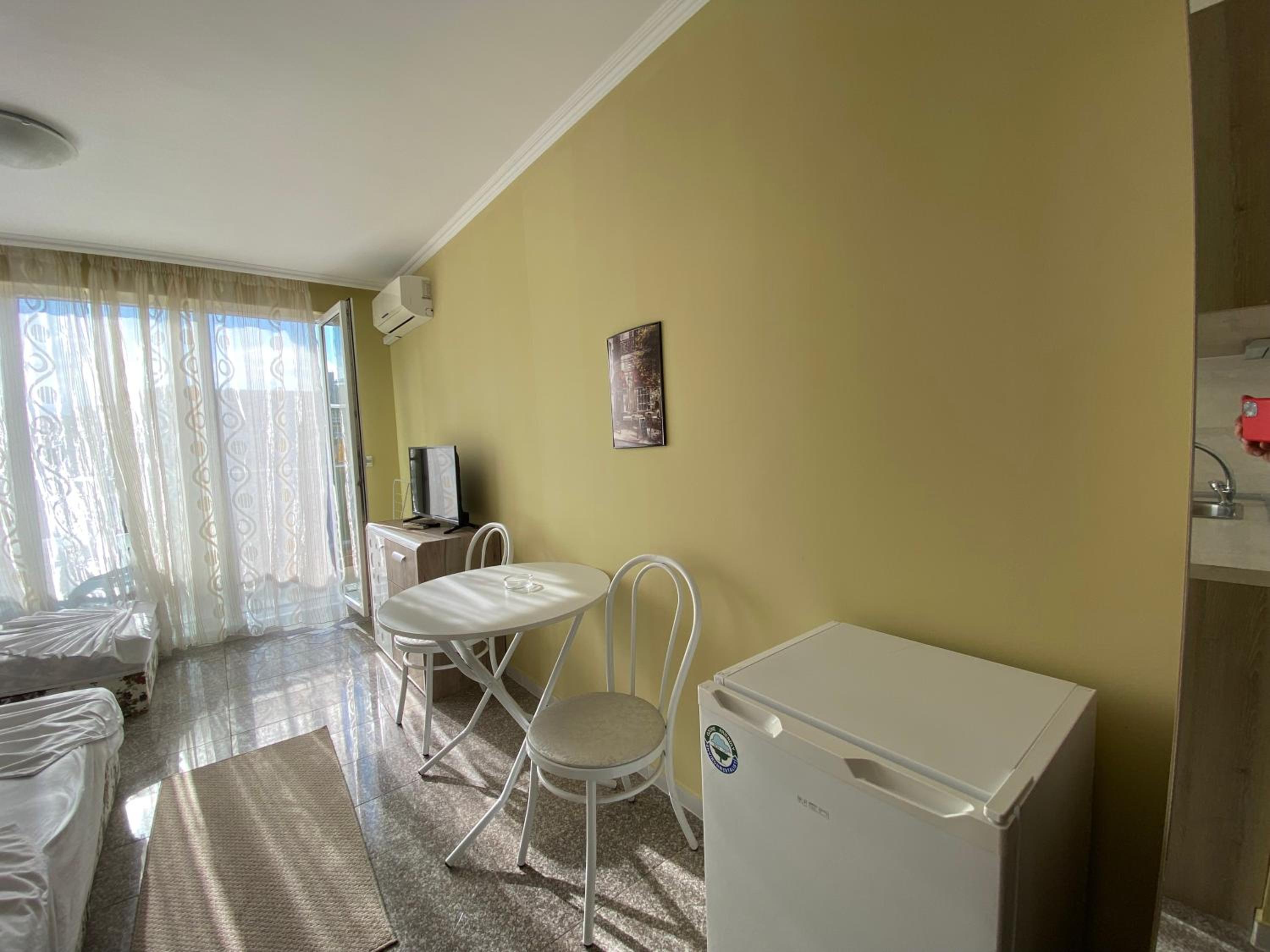 ADMIRAL PLAZA C 45 One Bedroom Apartment